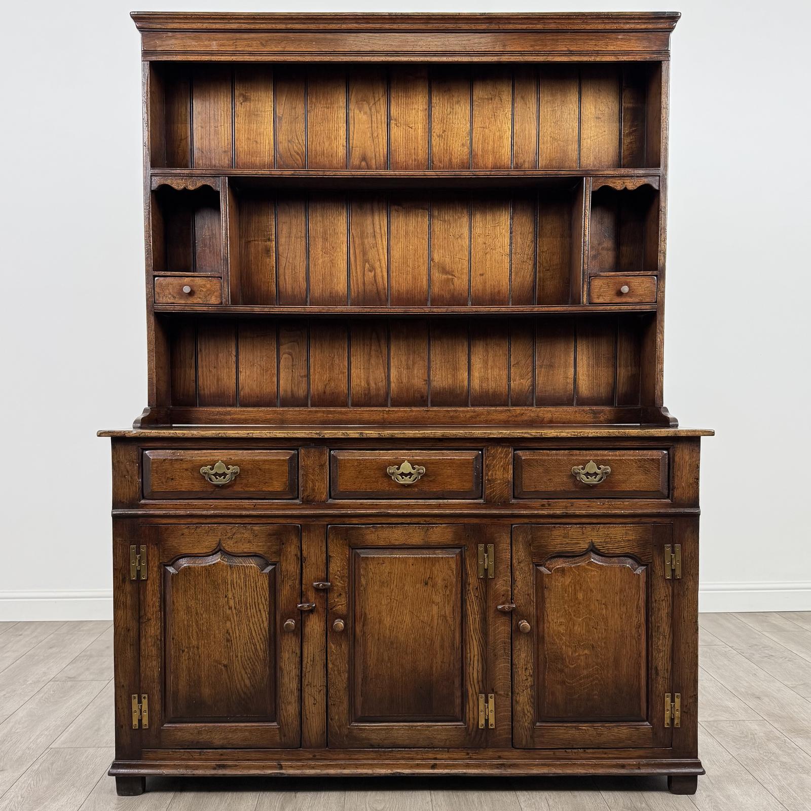 Antique 20th Century Traditional Oak Dresser Of Finest Quality (1 of 12)