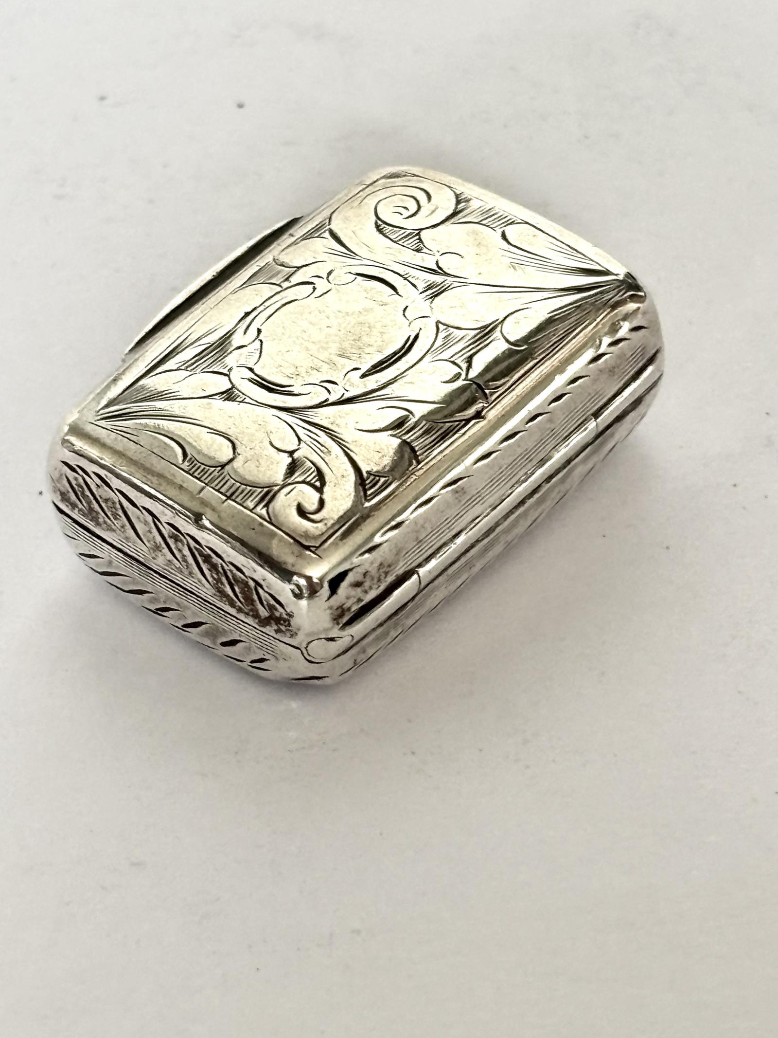 Silver Gilt Early Victorian Vinaigrette Bham 1841 FRANCIS CLARK w Sponge (1 of 12) Silver Gilt Early Victorian Vinaigrette Bham 1841 FRANCIS CLARK w Sponge (1 of 12)