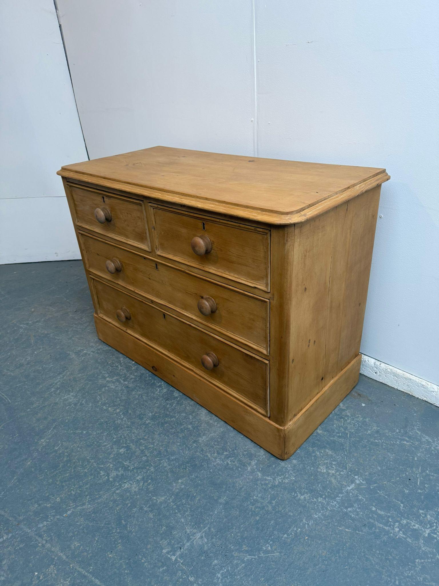 Lovely Waxed Victorian Antique Pine 4 Drawer Moulded Chest of Drawers (1 of 9)