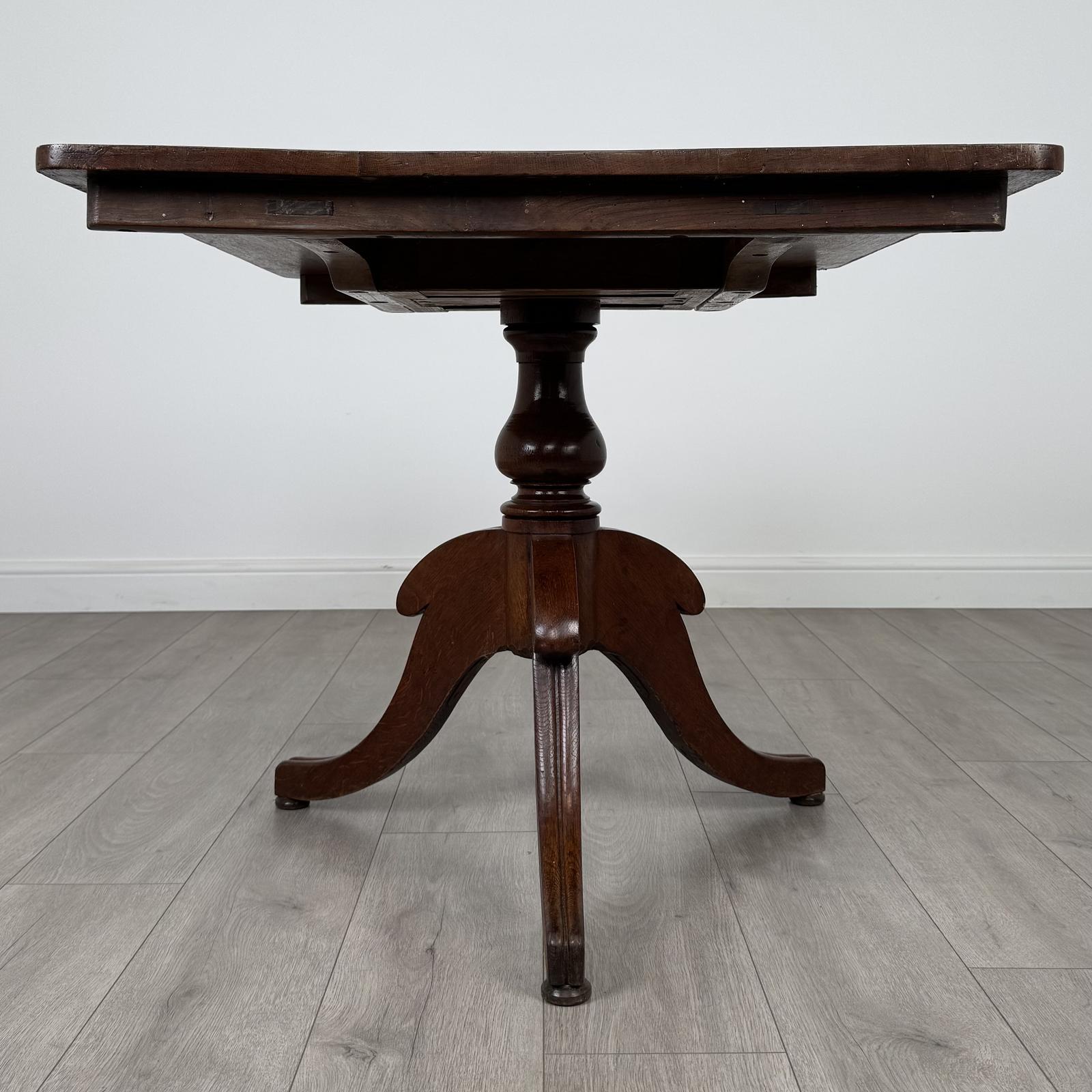 Antique 19th Century Fine Quality Breakfast Table in Oak (1 of 5)