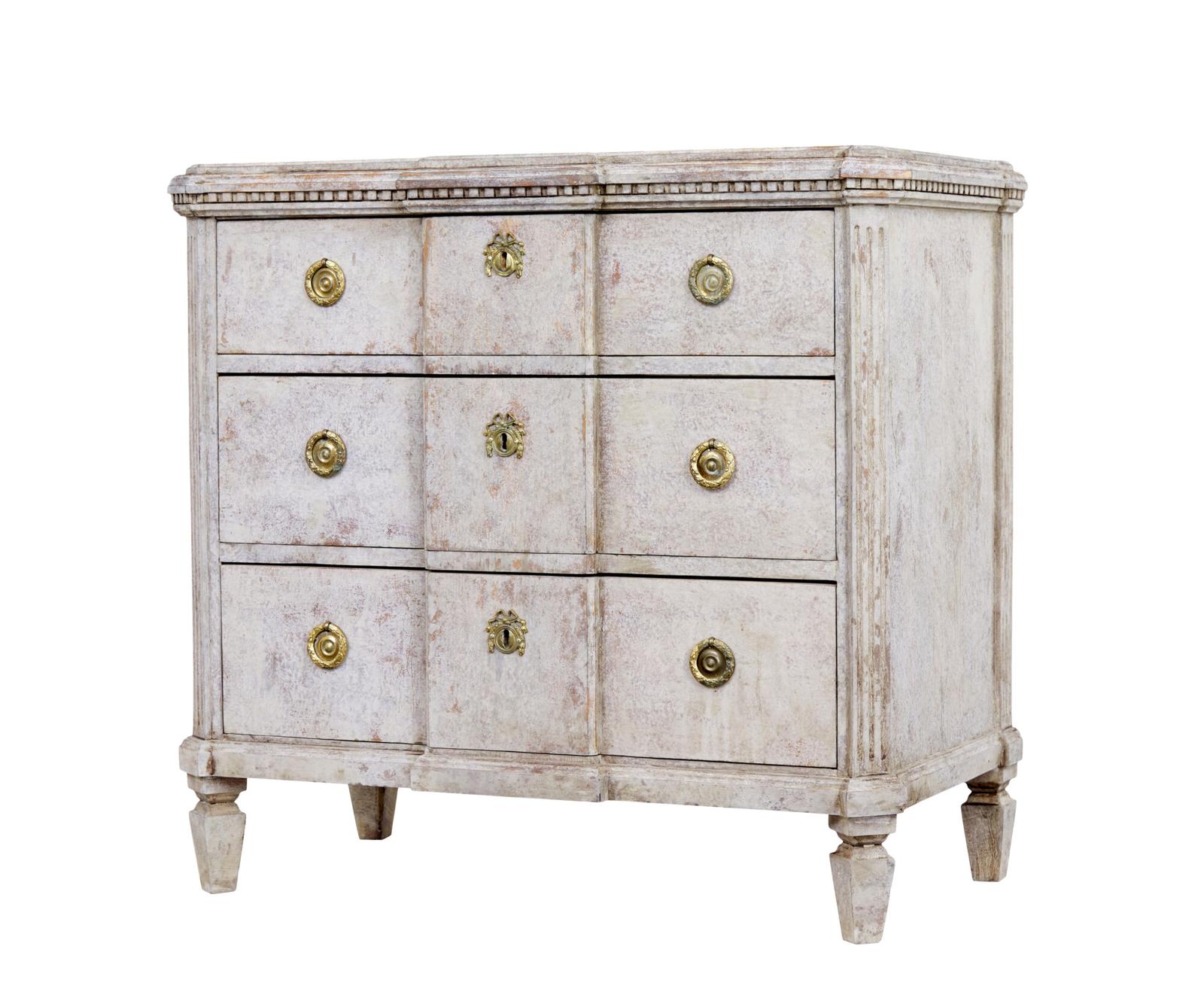 Swedish 19th Century Painted Breakfront Chest of Drawers (1 of 10) Swedish 19th Century Painted Breakfront Chest of Drawers (1 of 10)