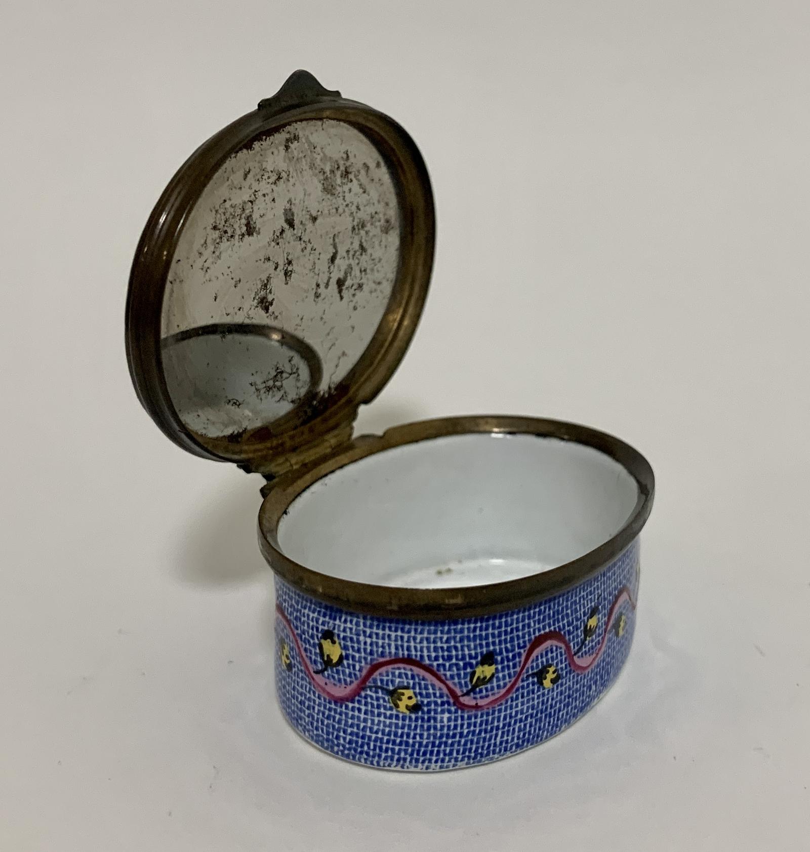 Georgian Bilston Enamel Mirrored Patch Box (1 of 11) Georgian Bilston Enamel Mirrored Patch Box (1 of 11)