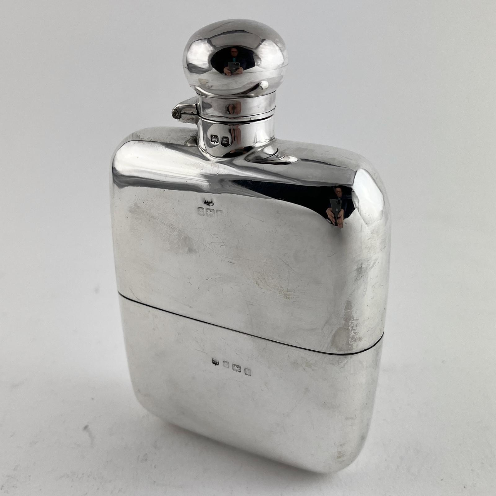 Very Good Quality Plain Sterling Silver Hip Flask (1 of 7)