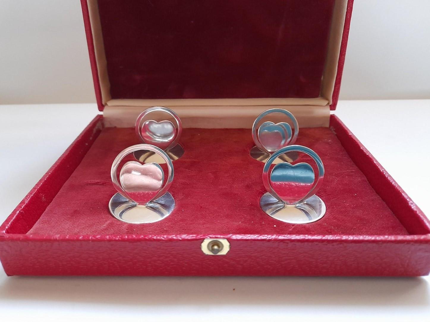 Superb Set of 4 Edwardian Silver Heart Shaped Menu Holders (1 of 8)