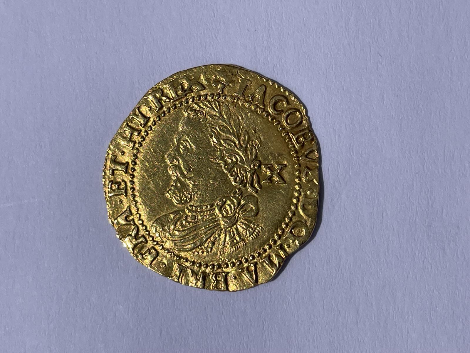 Gold James I Half Laurel  (1619-1625) (1 of 2)