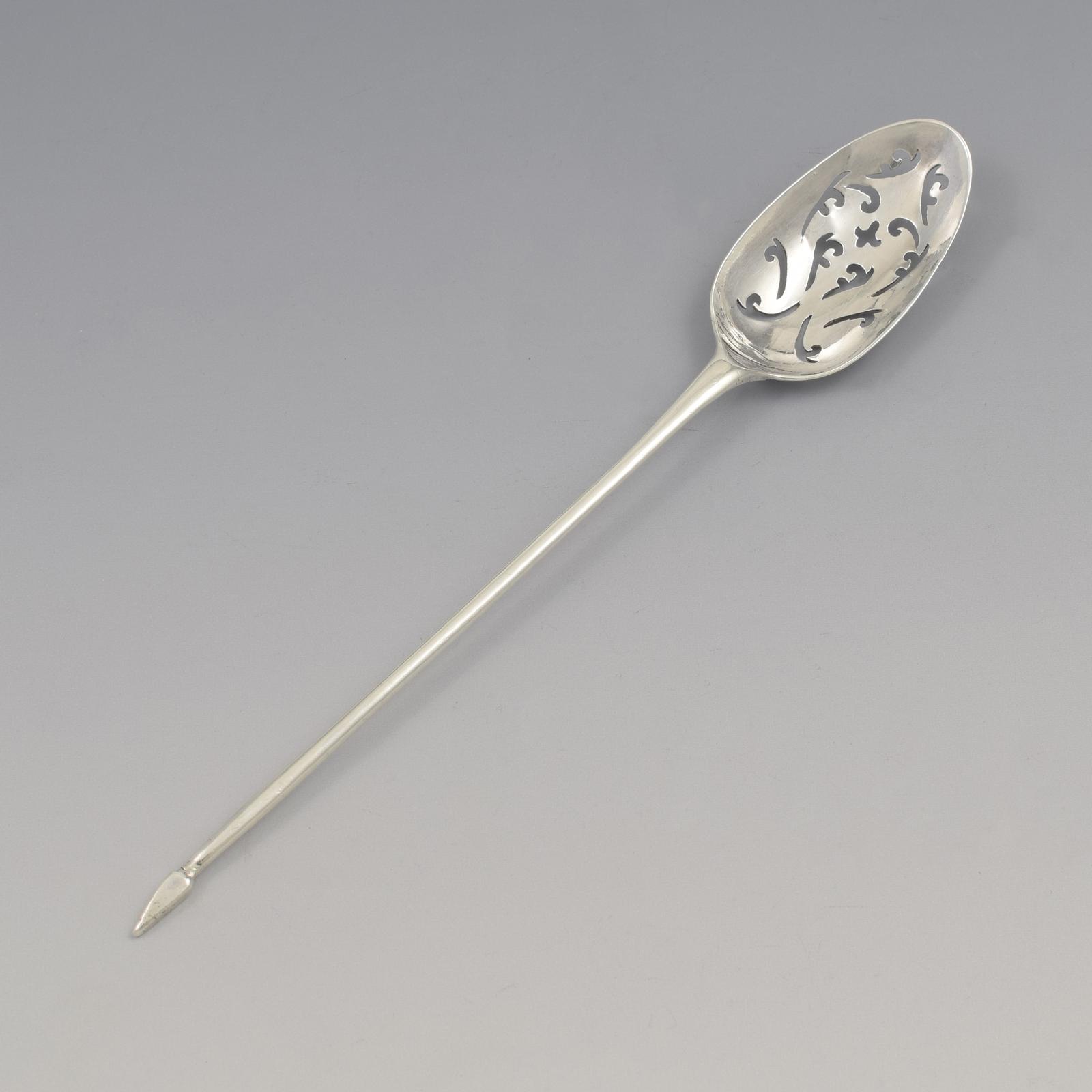Fine George II Silver Mote Spoon c.1730 (1 of 12)