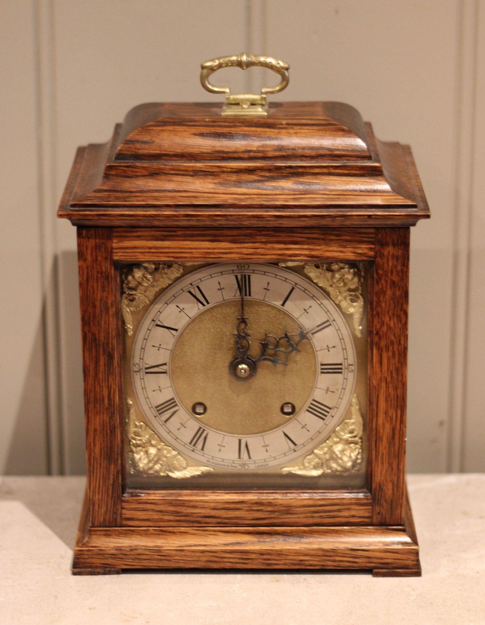 Solid Oak Bracket Clock (1 of 11) Solid Oak Bracket Clock (1 of 11)