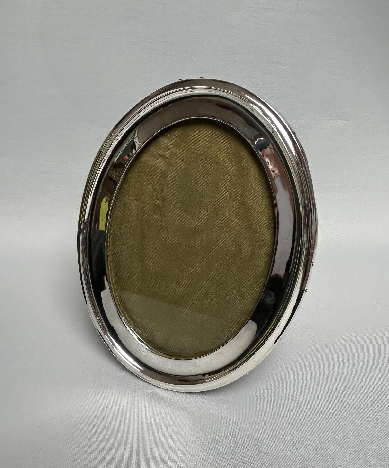 Early George V Large Oval Silver Photo Frame (1 of 5) Early George V Large Oval Silver Photo Frame (1 of 5)