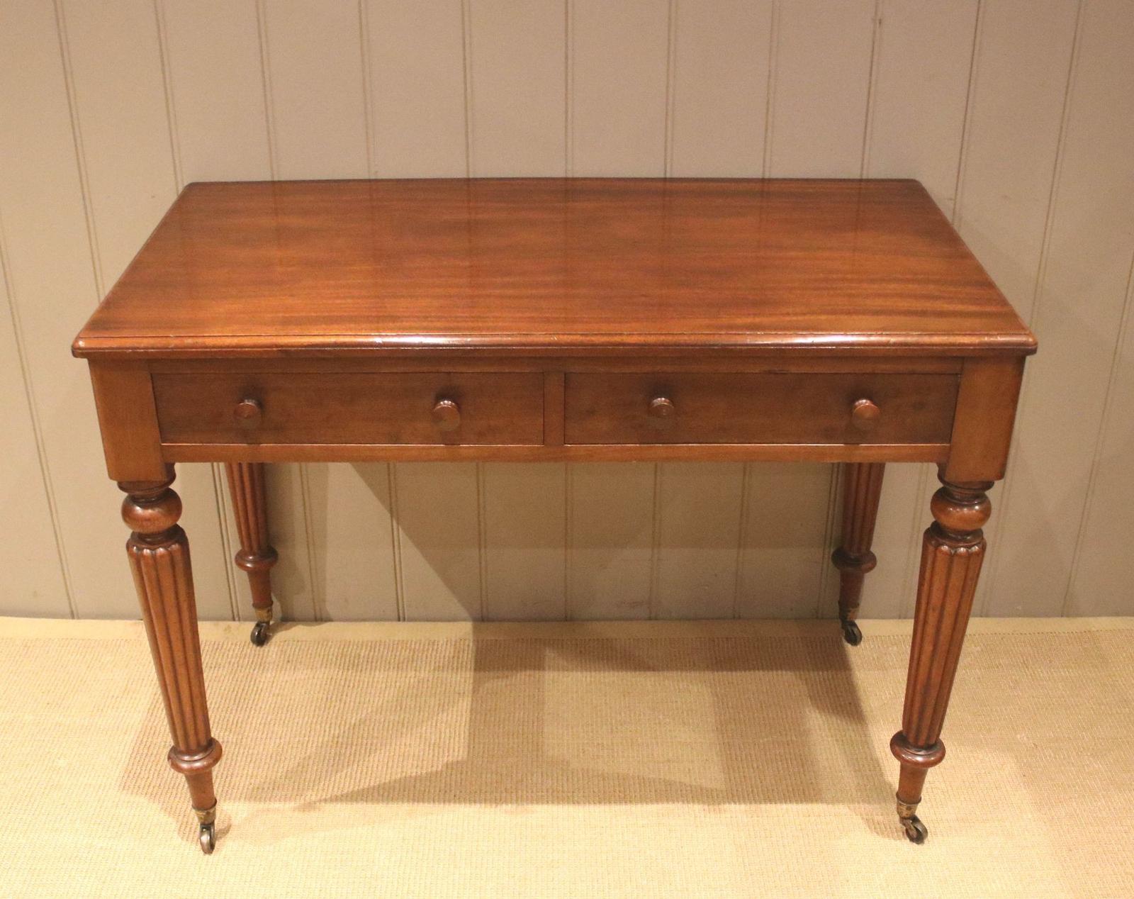 Mahogany Gillows Style Side Table (1 of 10) Mahogany Gillows Style Side Table (1 of 10)