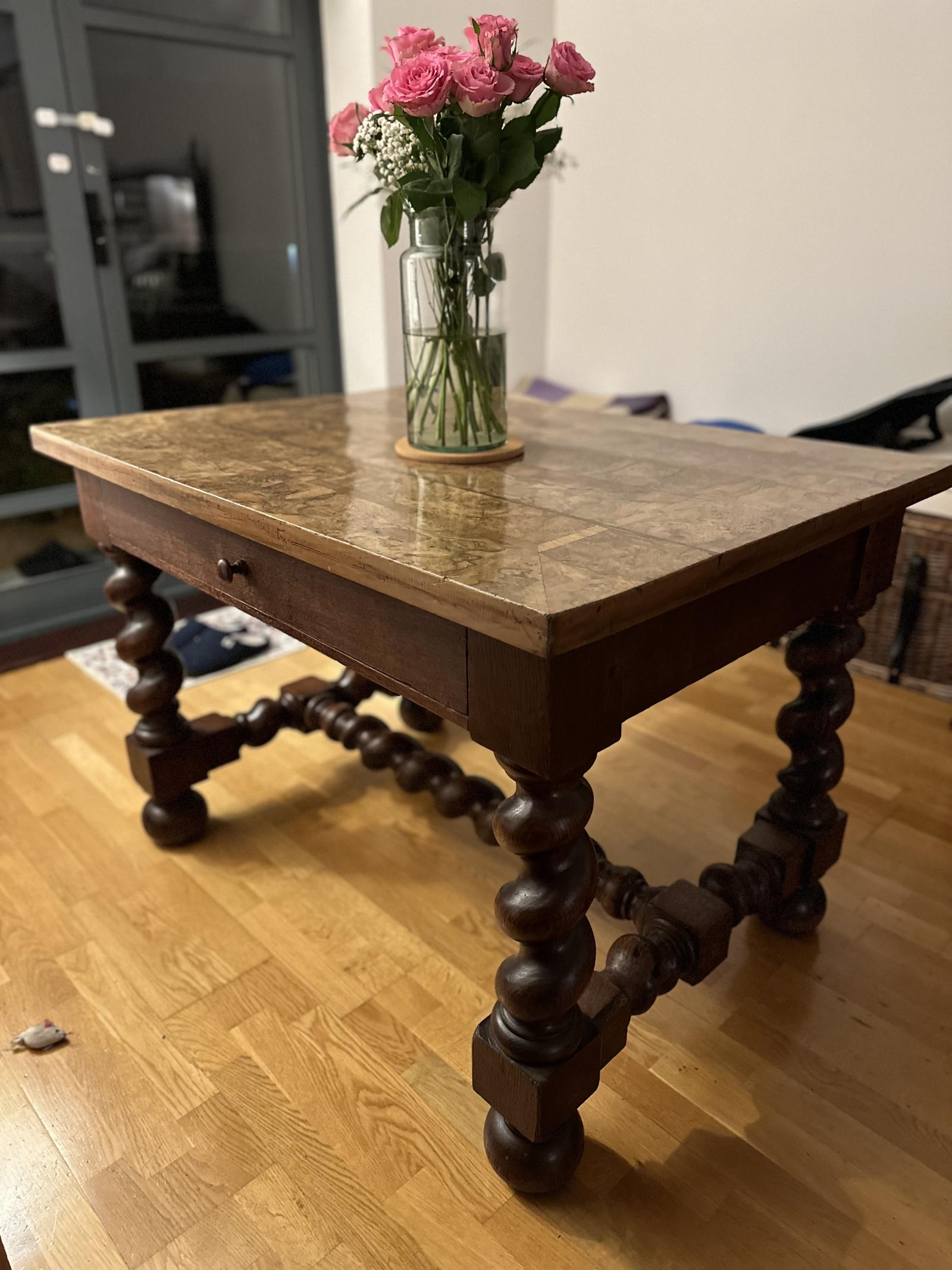 18th Century Italian Walnut Table (1 of 5) 18th Century Italian Walnut Table (1 of 5)