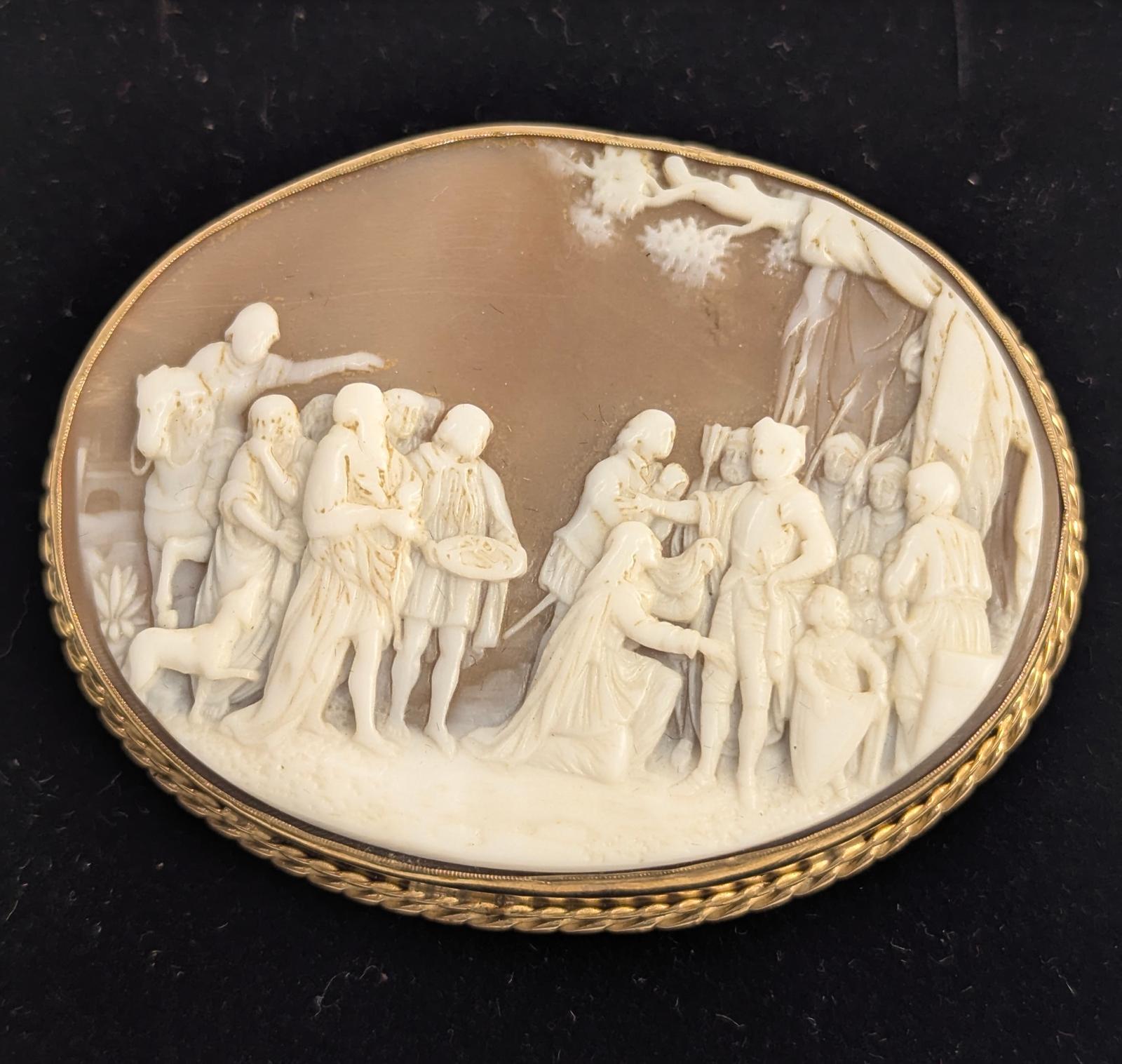 Large Antique Cameo Brooch with Gold Frame (1 of 9) Large Antique Cameo Brooch with Gold Frame (1 of 9)