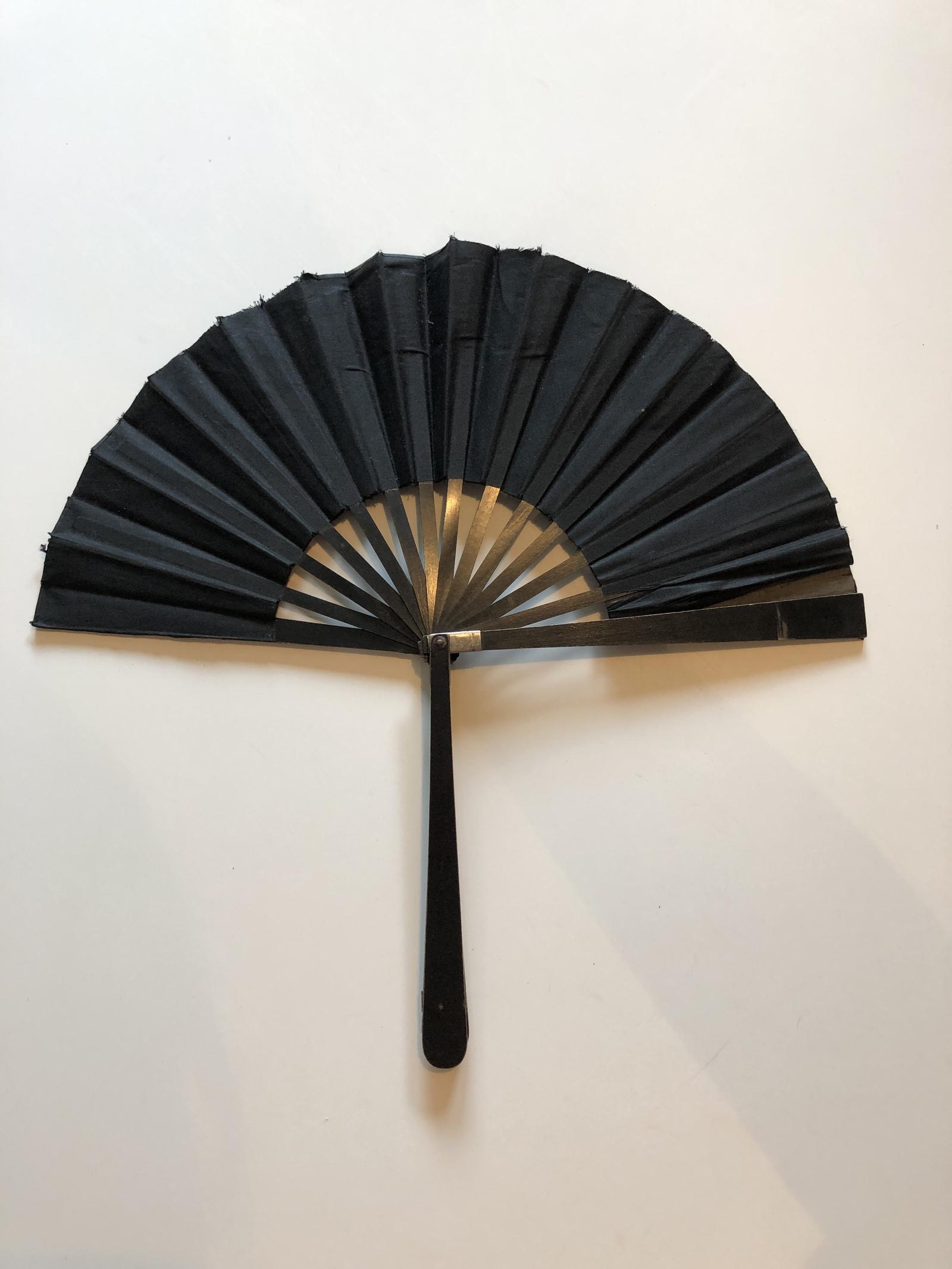 Unusual Black Silk Hand Fan with Extendable Handle (1 of 8)
