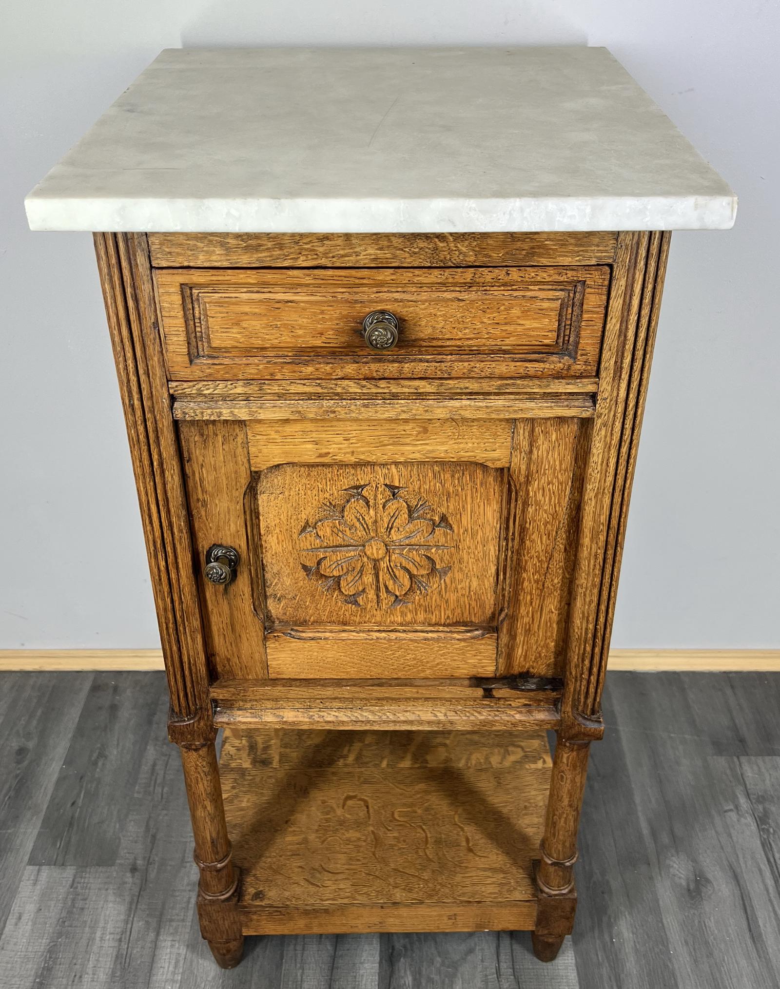 Carved French Antique Bedside Table Cupboard / Cabinet with Marble Top (1 of 11) Carved French Antique Bedside Table Cupboard / Cabinet with Marble Top (1 of 11)