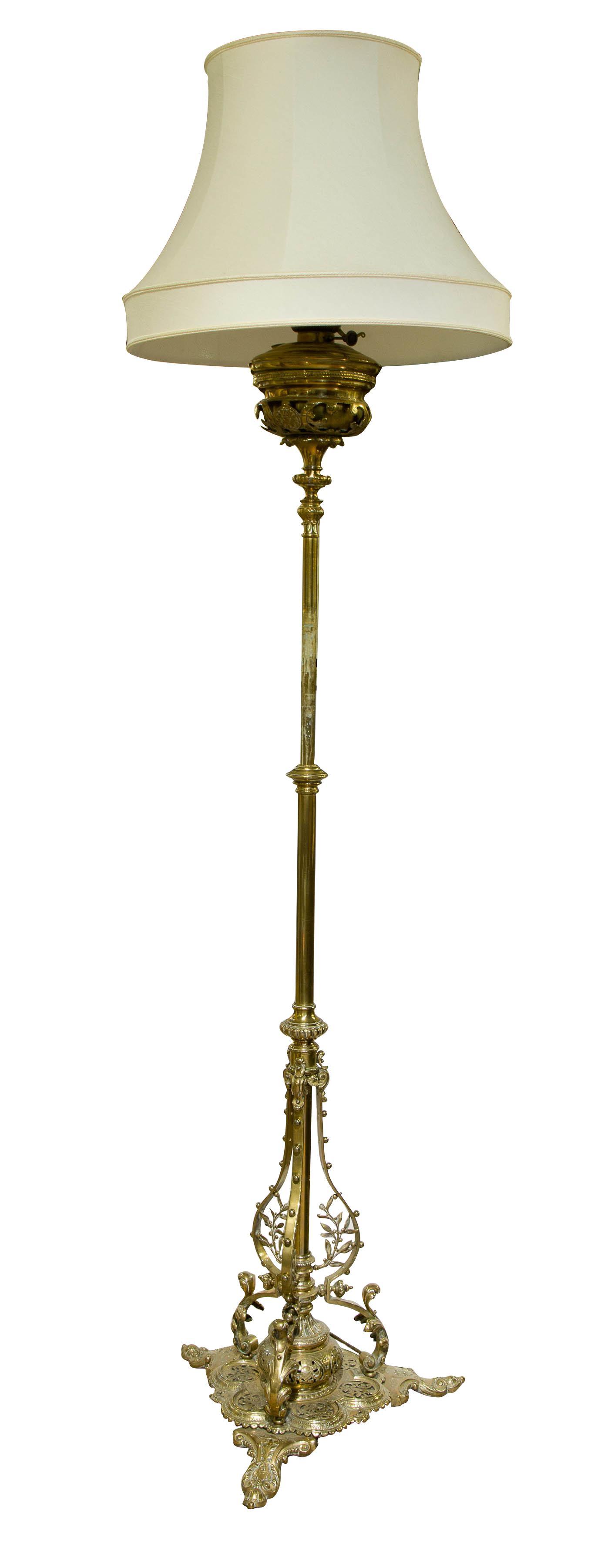 Good Quality Brass Standard Lamp (1 of 6) Good Quality Brass Standard Lamp (1 of 6)