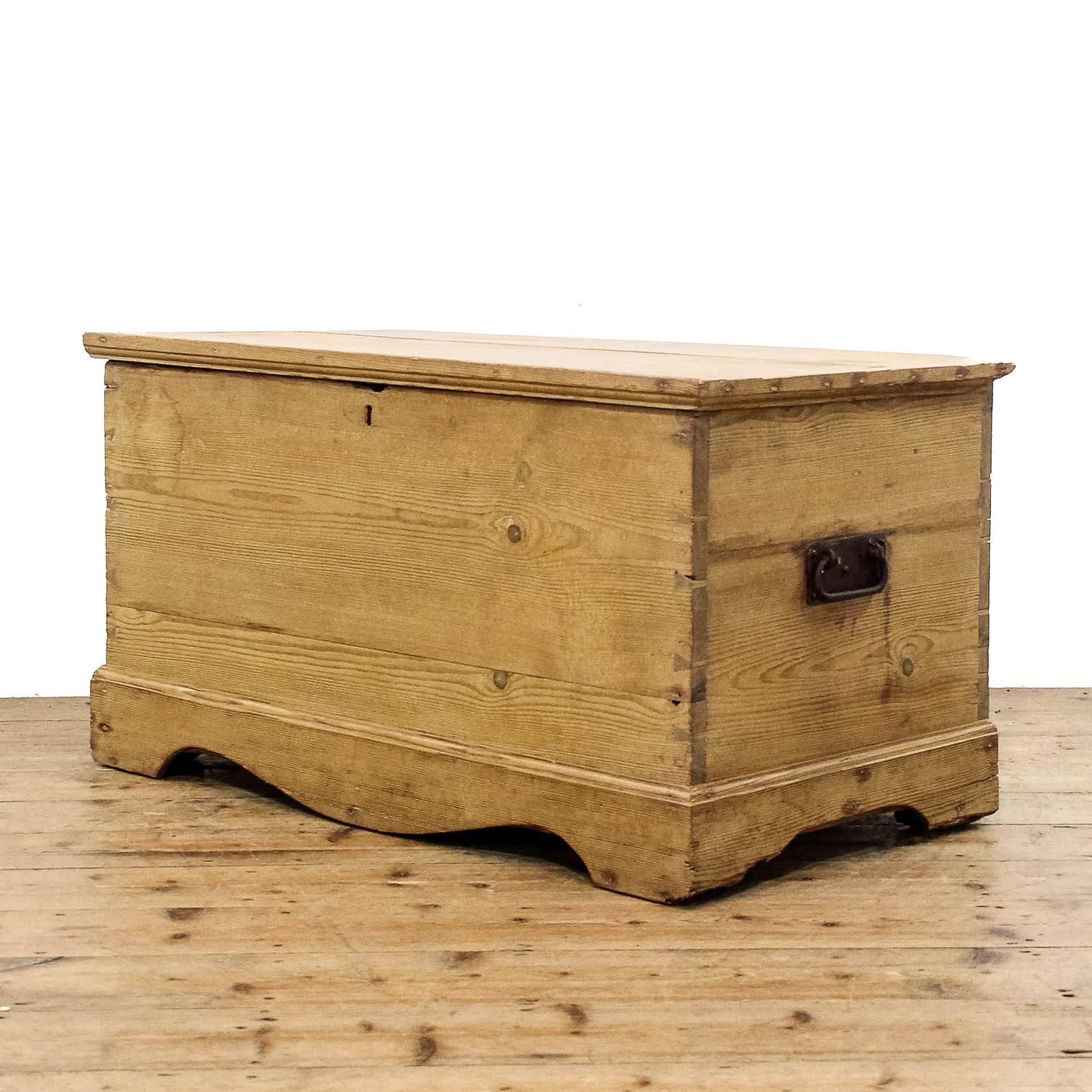Antique Victorian Pine Trunk (1 of 11)