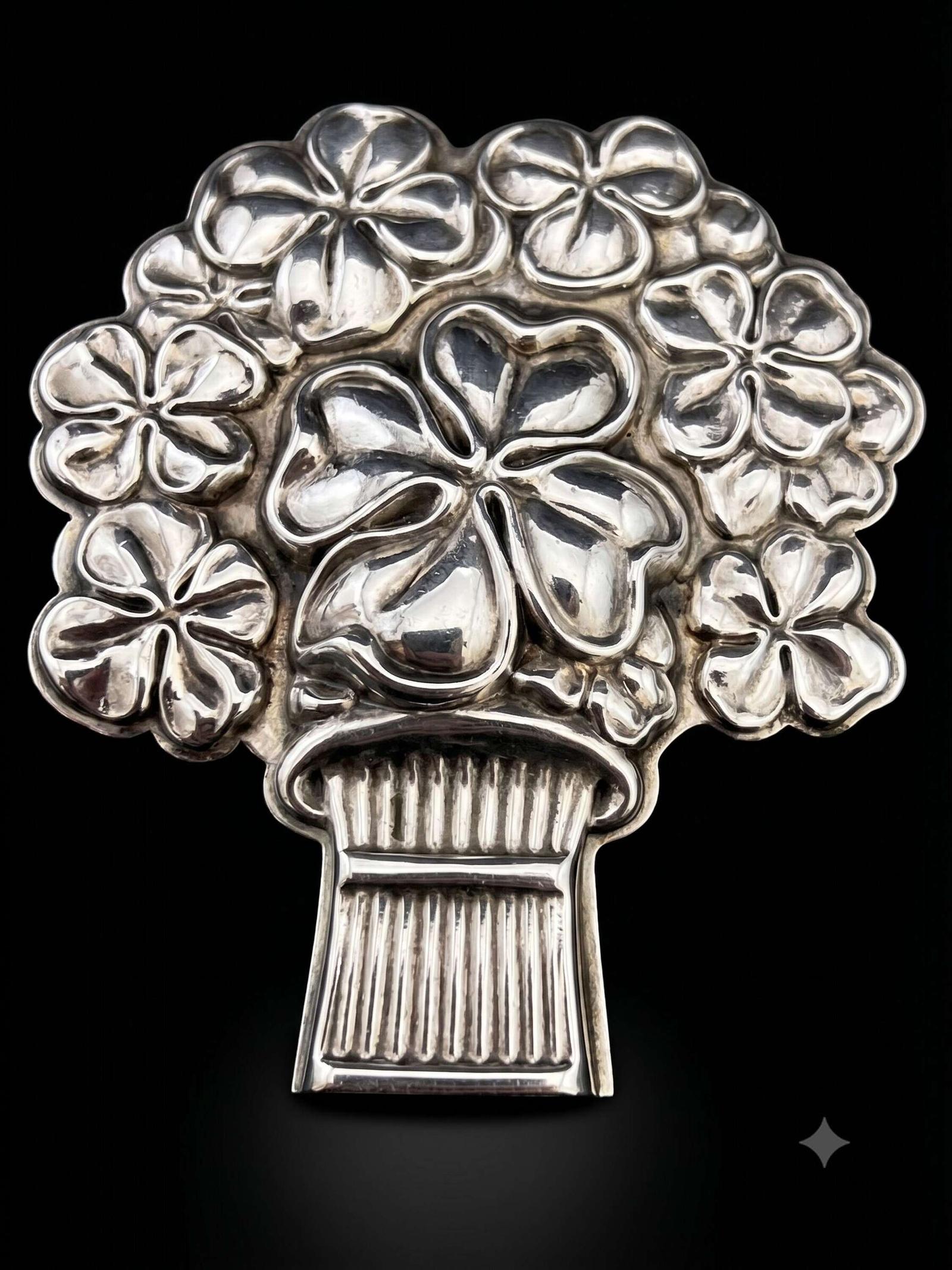 Sterling Silver Four Leaf Clover Good Luck Whistle & Pendant (1 of 6) Sterling Silver Four Leaf Clover Good Luck Whistle & Pendant (1 of 6)