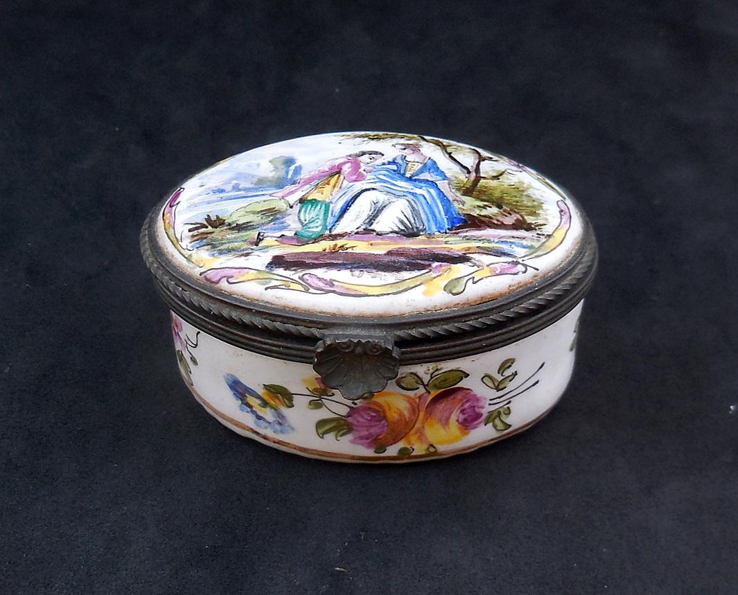 Snuff Boxes - main image