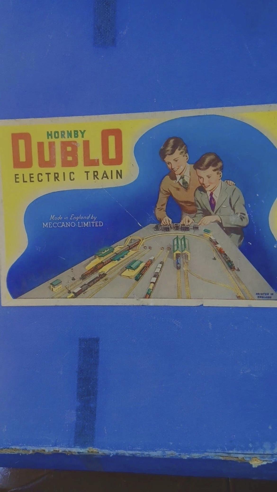 Hornby Dublo Complete Boxed Train Set with Transformer (1 of 9)