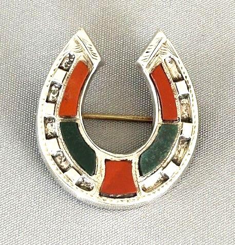 Late Victorian Silver & Agate Horseshoe Brooch (1 of 5)