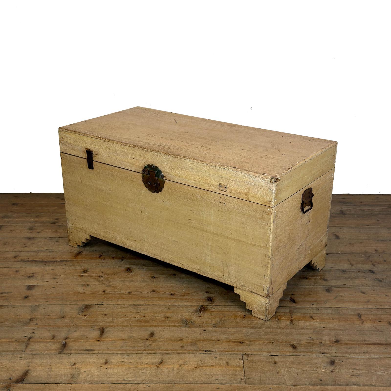 Vintage Oriental Inspired Trunk (1 of 10) Vintage Oriental Inspired Trunk (1 of 10)