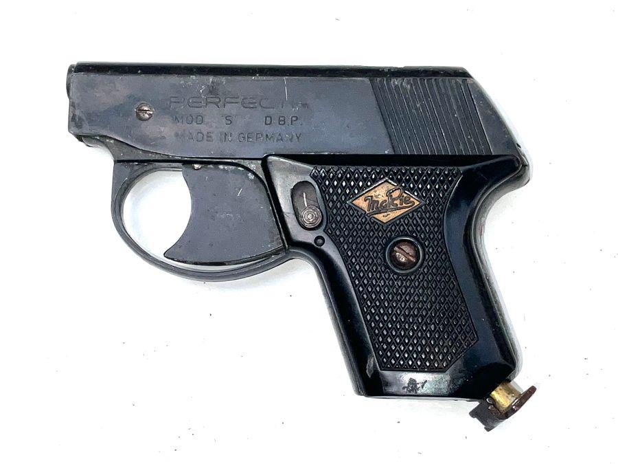 Starting Pistol by Perfecta Germany (1 of 4) Starting Pistol by Perfecta Germany (1 of 4)