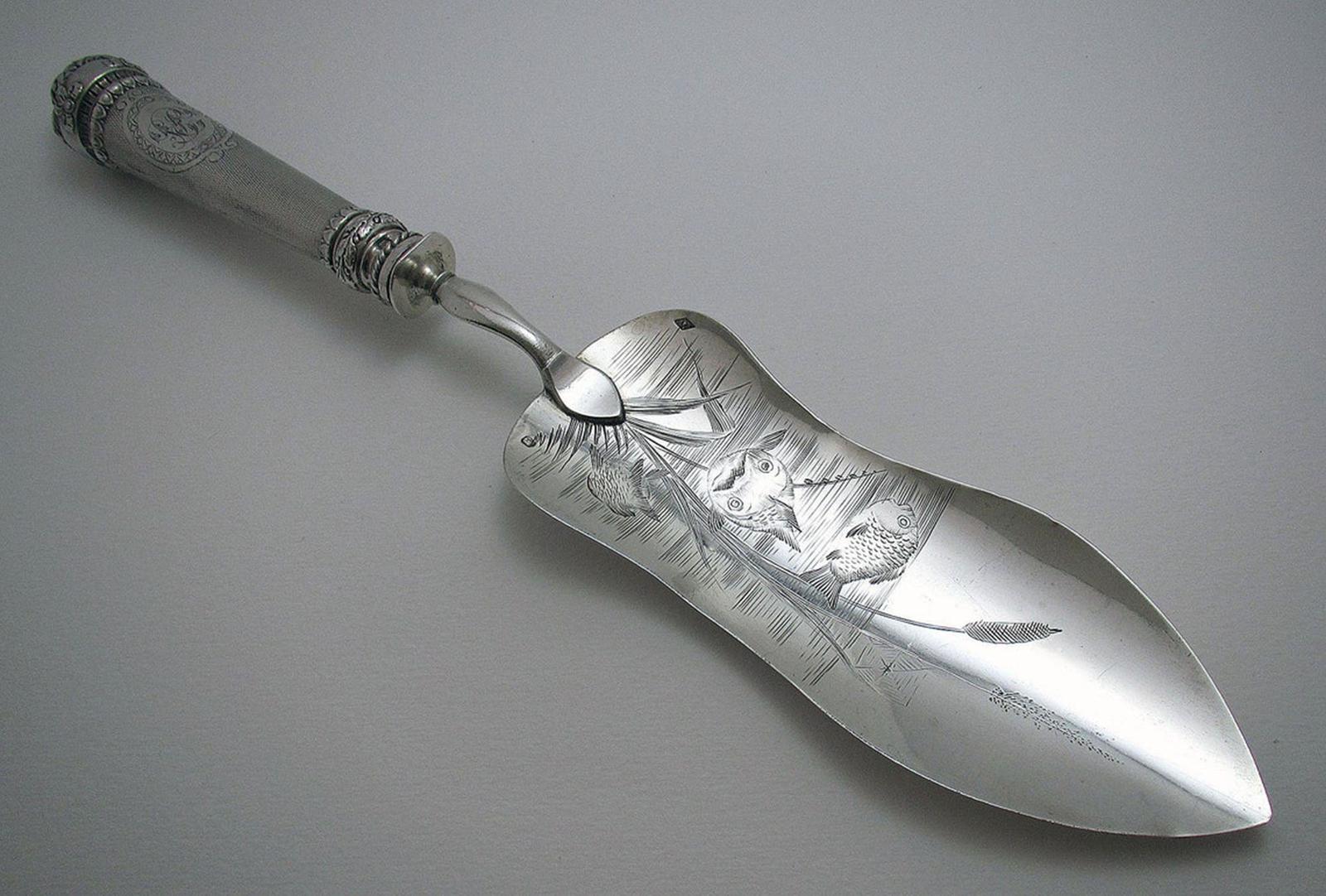 Superb 19th Century Antique French Solid Sterling Silver Food Server, Serving Knife, Fish Slice (1 of 11)