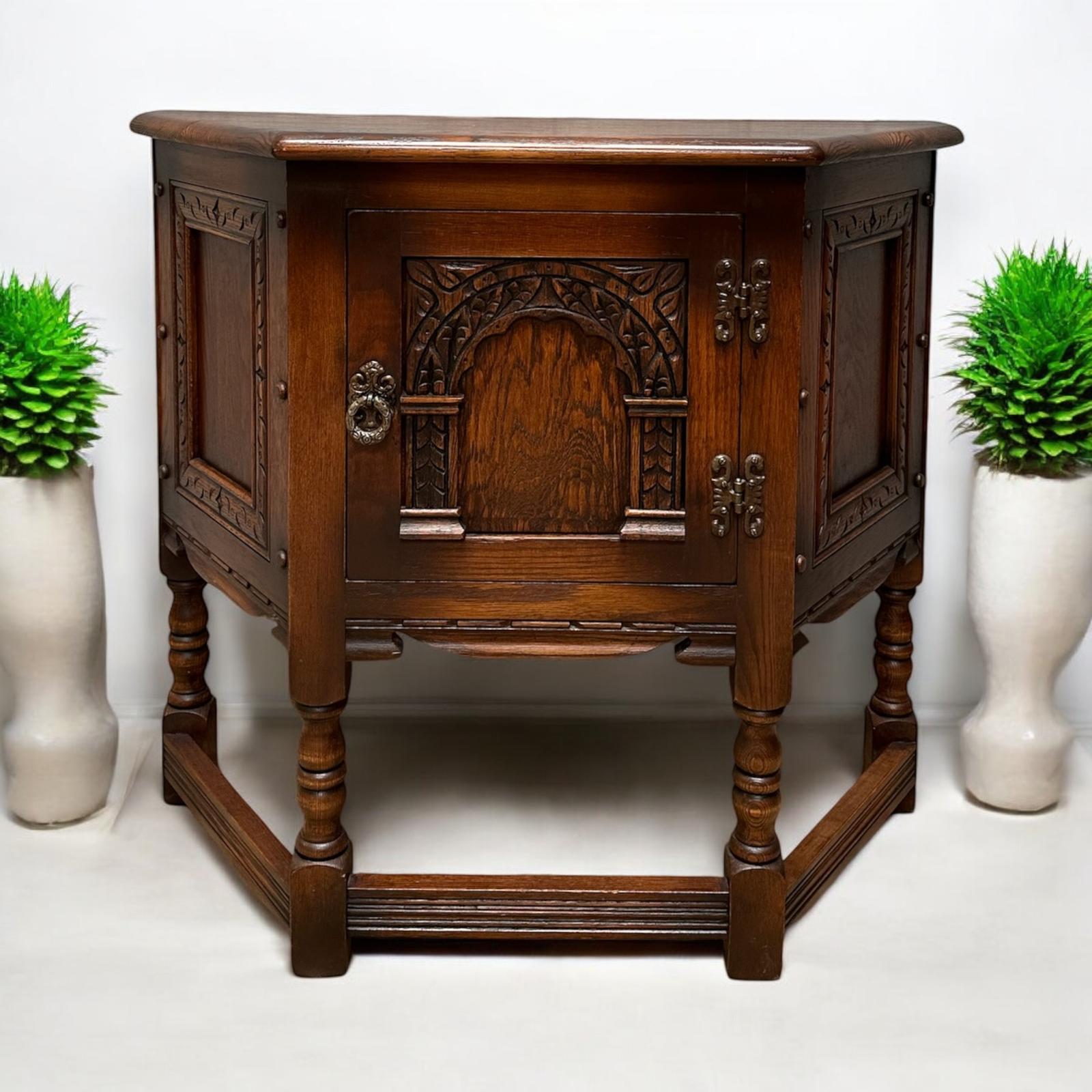 Vintage Old Charm Wood Brothers Side Cabinet / Carved Oak / Tudor Brown 1970s (1 of 11)