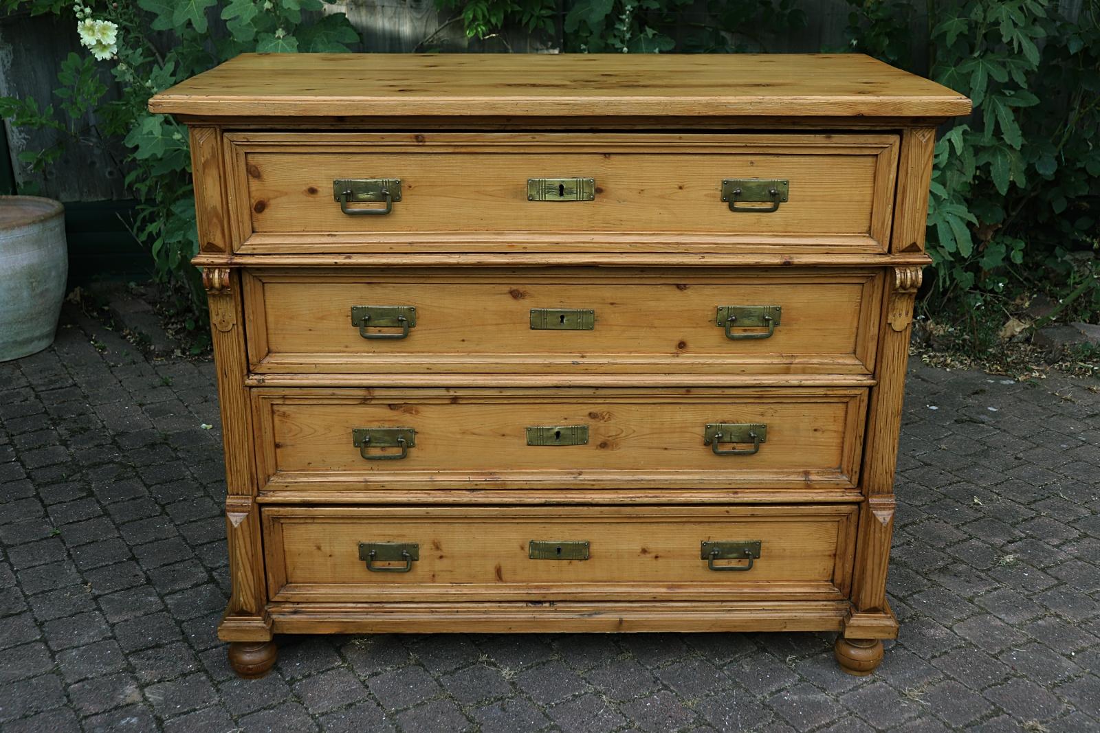 Large Quality Old Antique Victorian Pine Chest of 4 Drawers (1 of 10) Large Quality Old Antique Victorian Pine Chest of 4 Drawers (1 of 10)