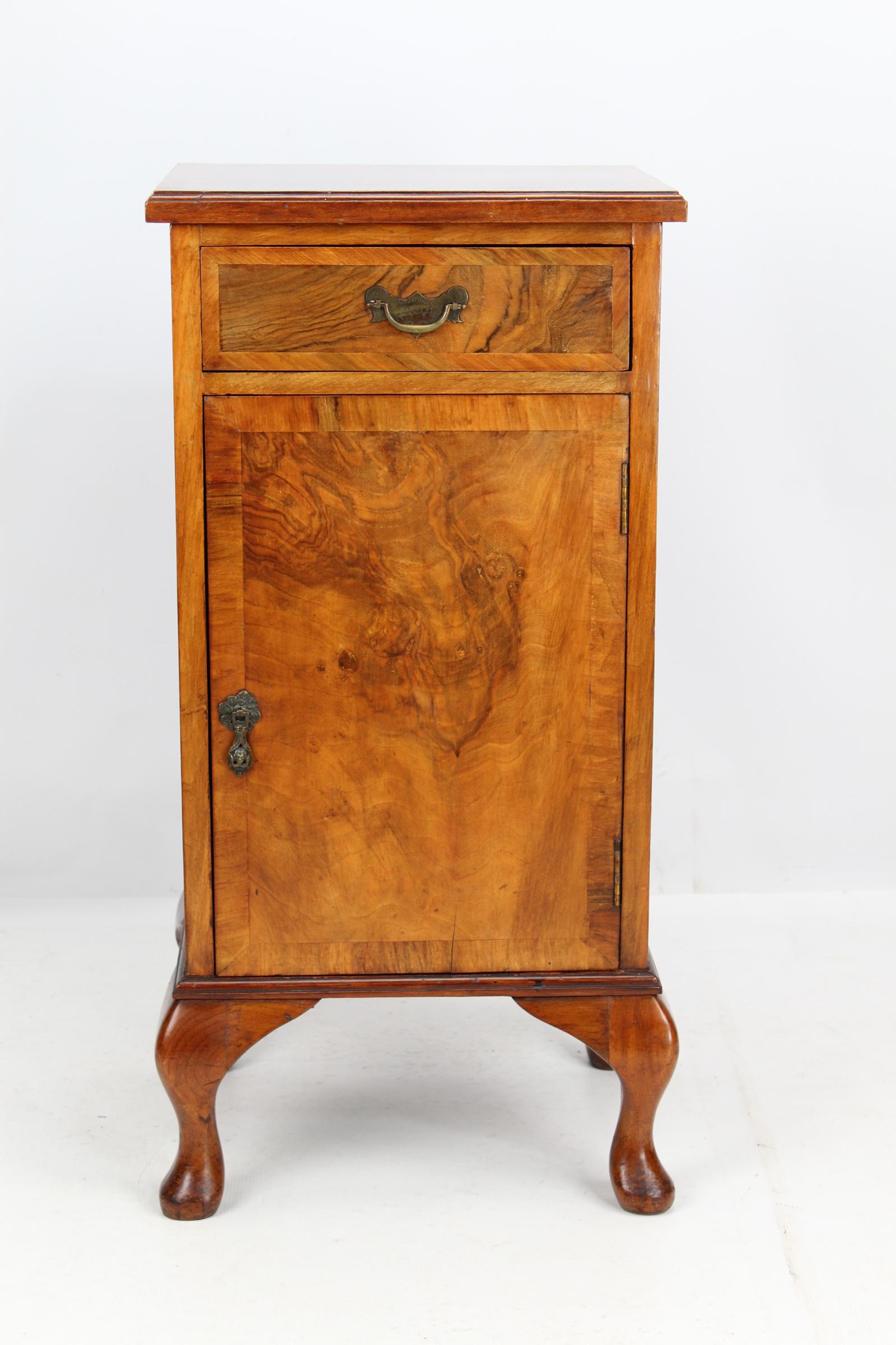 Antique Burr Walnut Bedside Cabinet Circa 1920s (1 of 13) Antique Burr Walnut Bedside Cabinet Circa 1920s (1 of 13)
