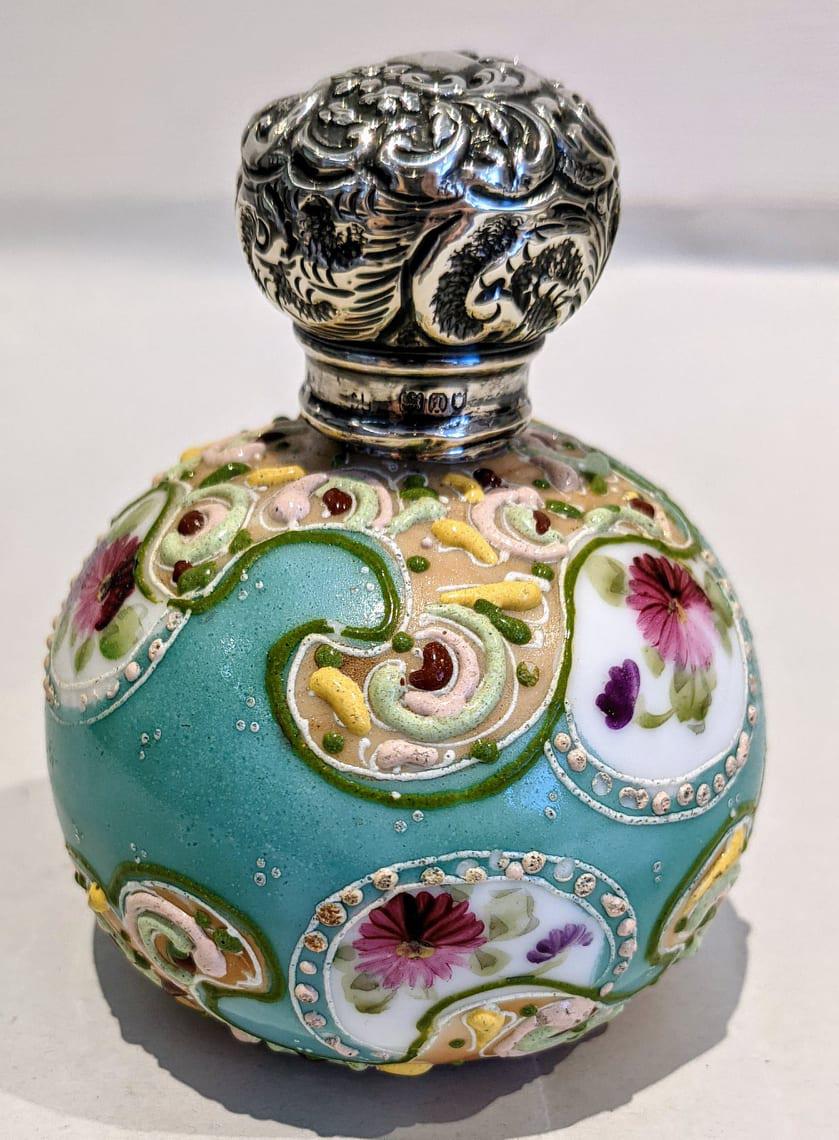 Pretty Scent Bottle (1 of 5) Pretty Scent Bottle (1 of 5)