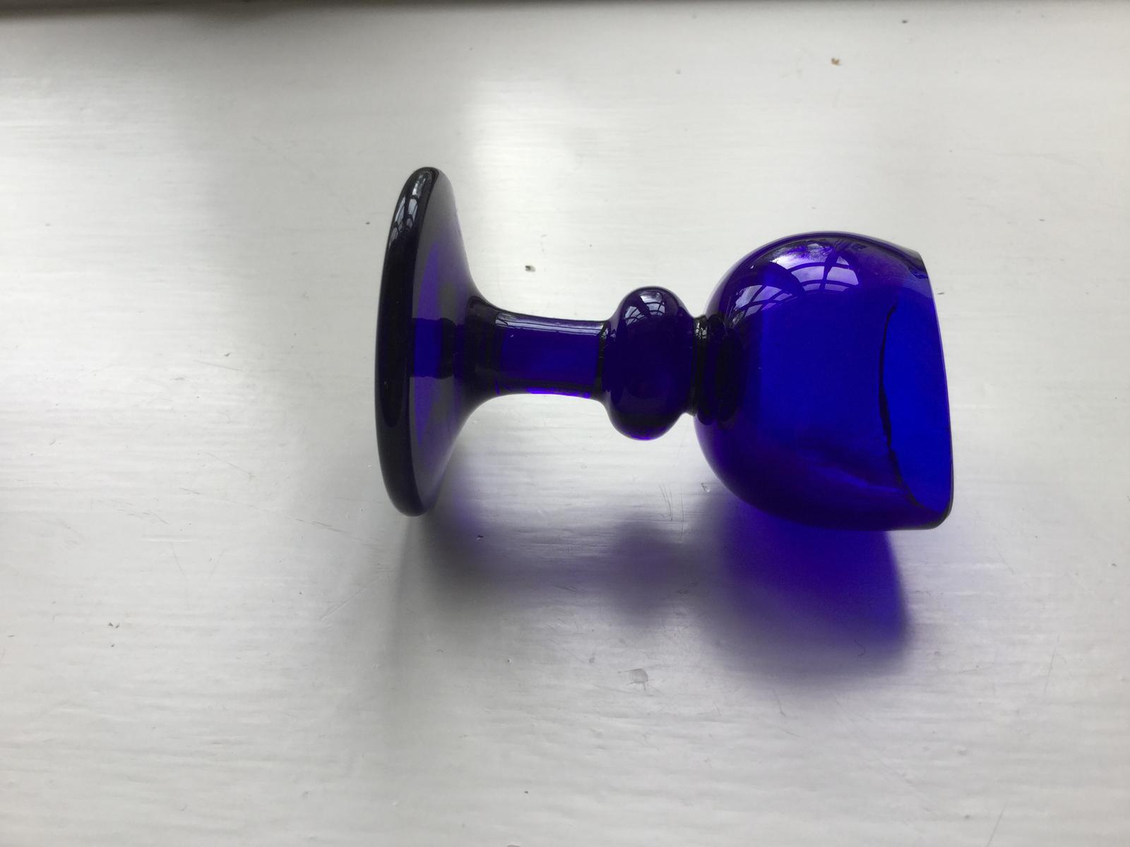 Victorian Blue Glass Eye Bath (1 of 2) Victorian Blue Glass Eye Bath (1 of 2)