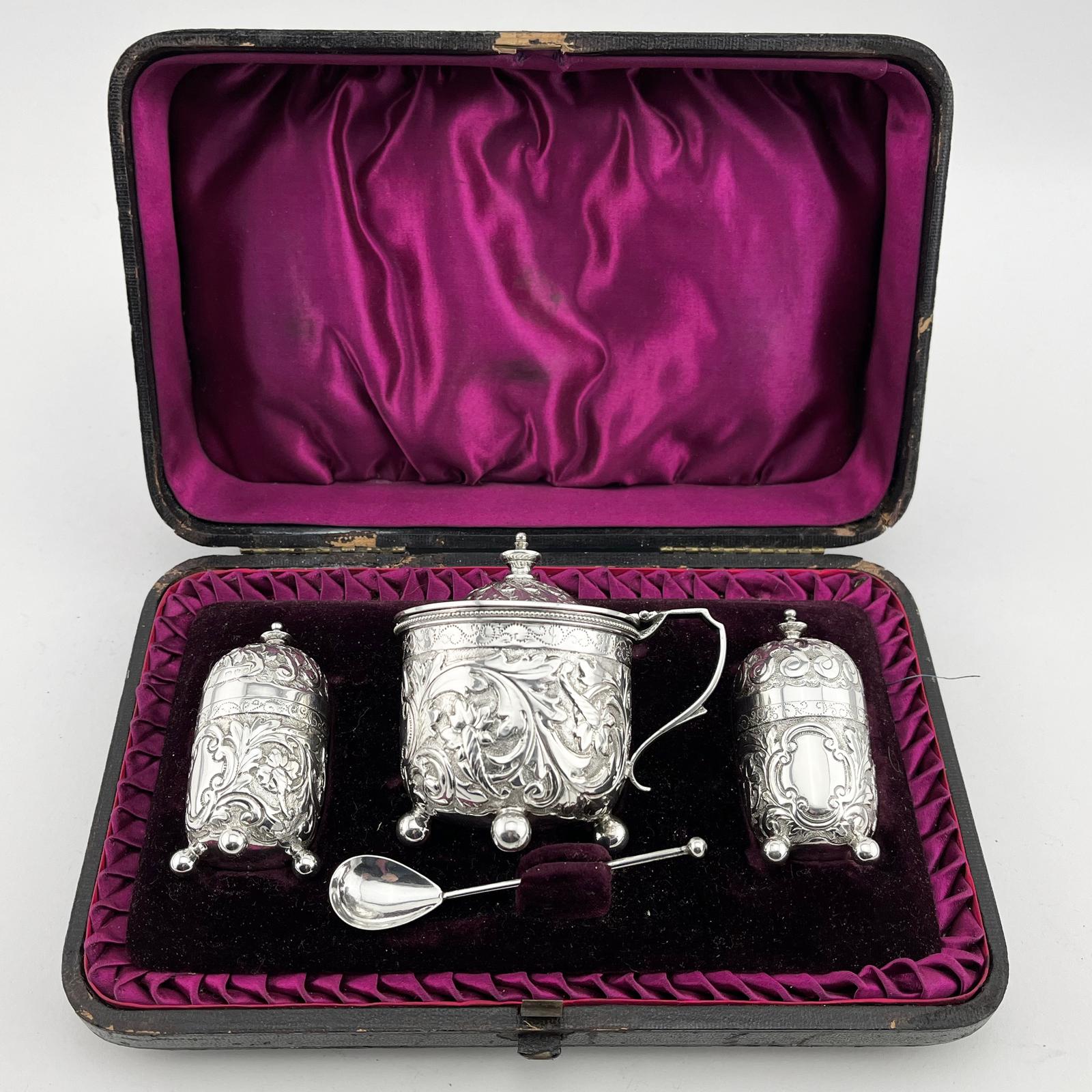 Victorian Sterling Silver Boxed Three Piece Condiment Set (1 of 8)