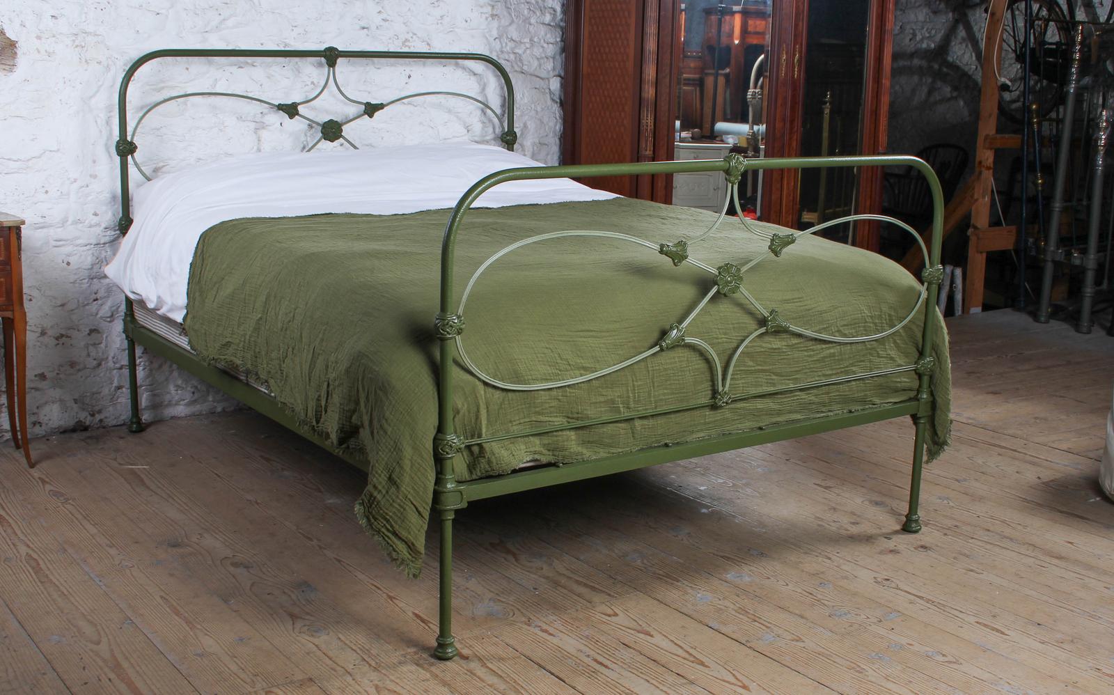 Fabulously Detailed All Iron Irish King Size Bed (1 of 6)