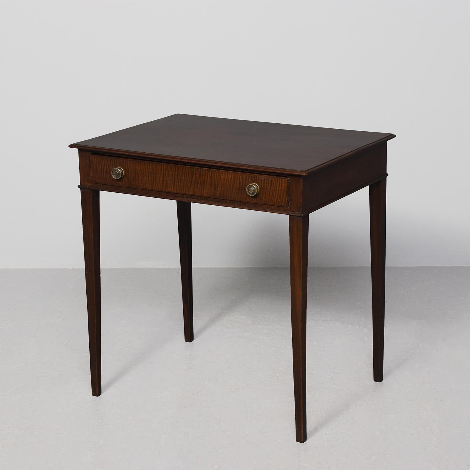 George III Mahogany Side Table (1 of 7) George III Mahogany Side Table (1 of 7)