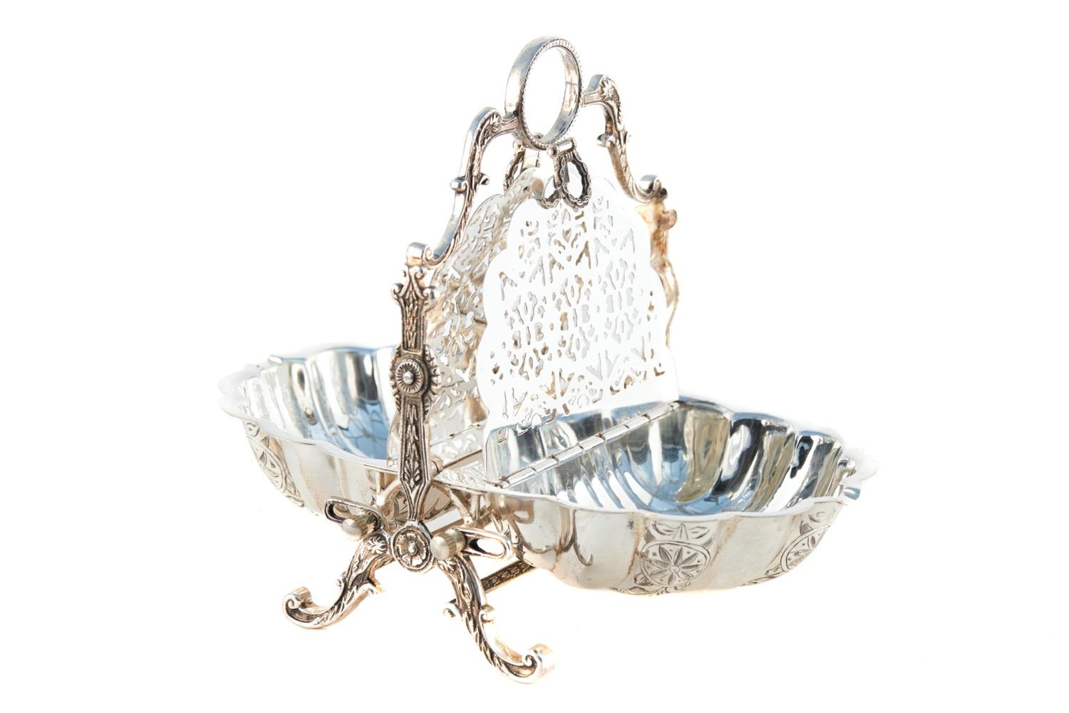 Antique Silver Plated Folding Shell Biscuit Box (1 of 7)