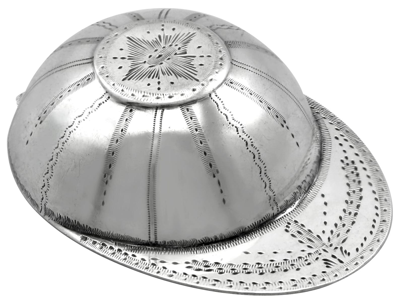 Antique George III Sterling Silver Caddy Spoon (1 of 8)