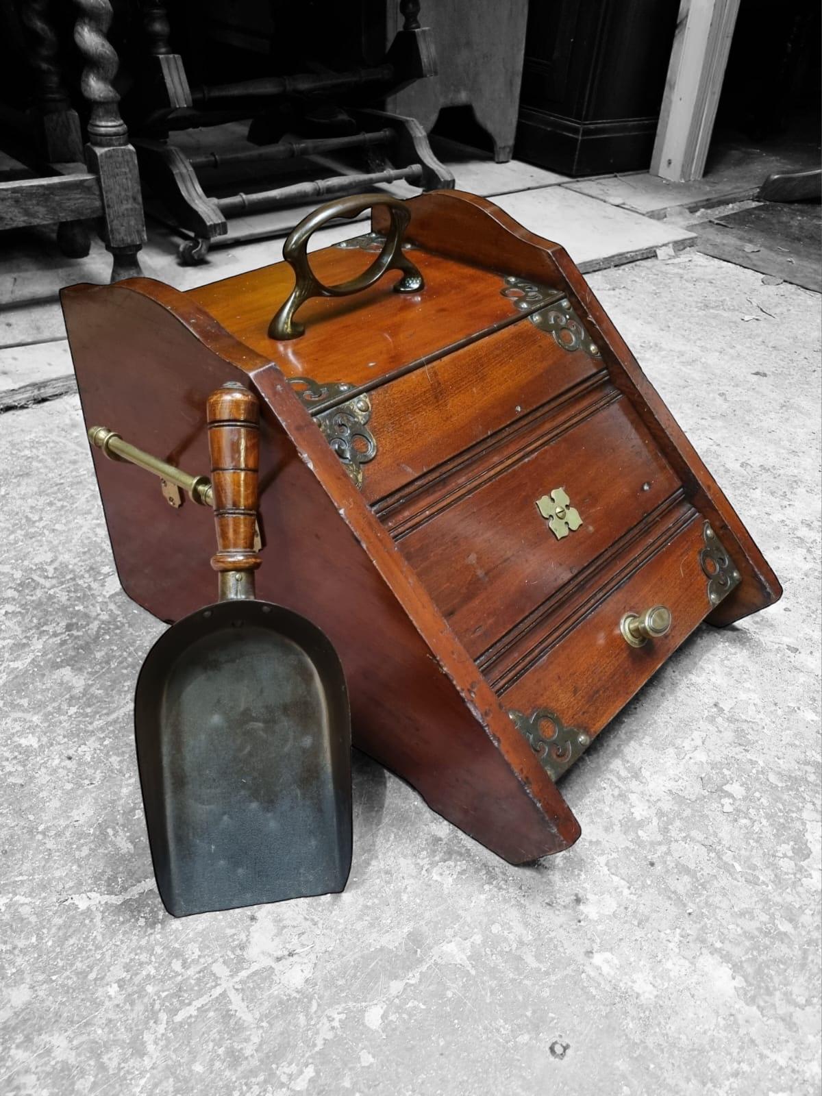 Antique Victorian Wooden Coal Scuttle / Original Liner & Shovel c.1880 (1 of 8)