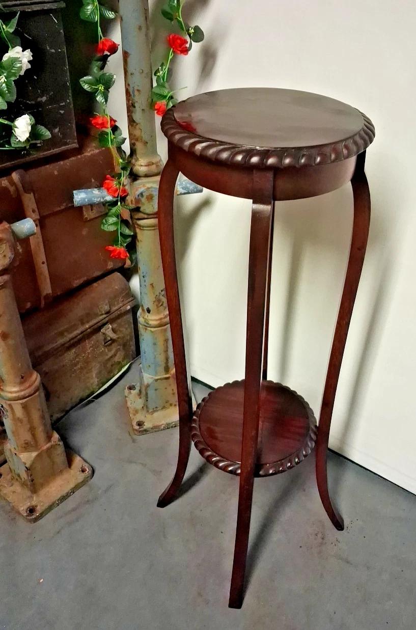 Antique Edwardian Mahogany Plant Stand With Slender Legs And Decorative Edge (1 of 8) Antique Edwardian Mahogany Plant Stand With Slender Legs And Decorative Edge (1 of 8)