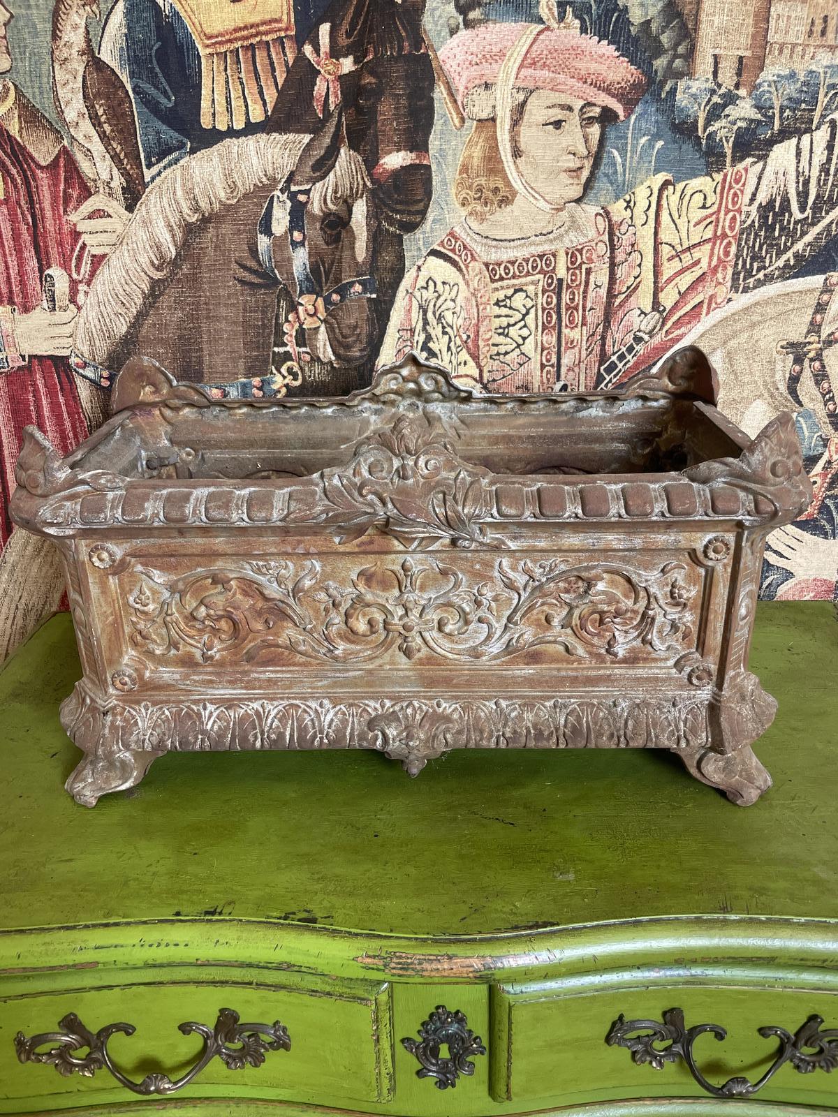 Great Late 19th Century Cast Iron Planter c.1880 (1 of 9)