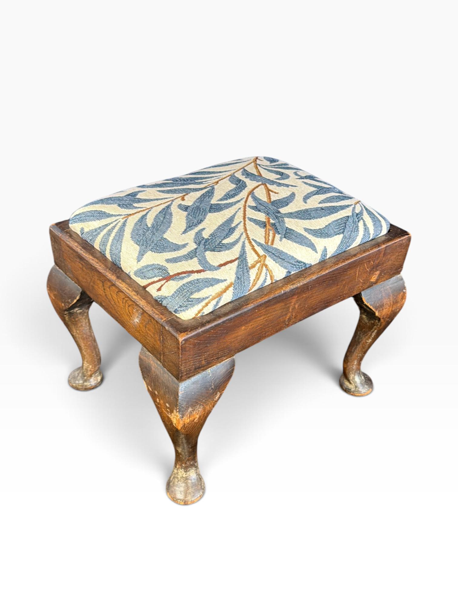 Antique Queen Anne Style Footstool William Morriss Upholstery Cabriole Legs (1 of 9) Antique Queen Anne Style Footstool William Morriss Upholstery Cabriole Legs (1 of 9)