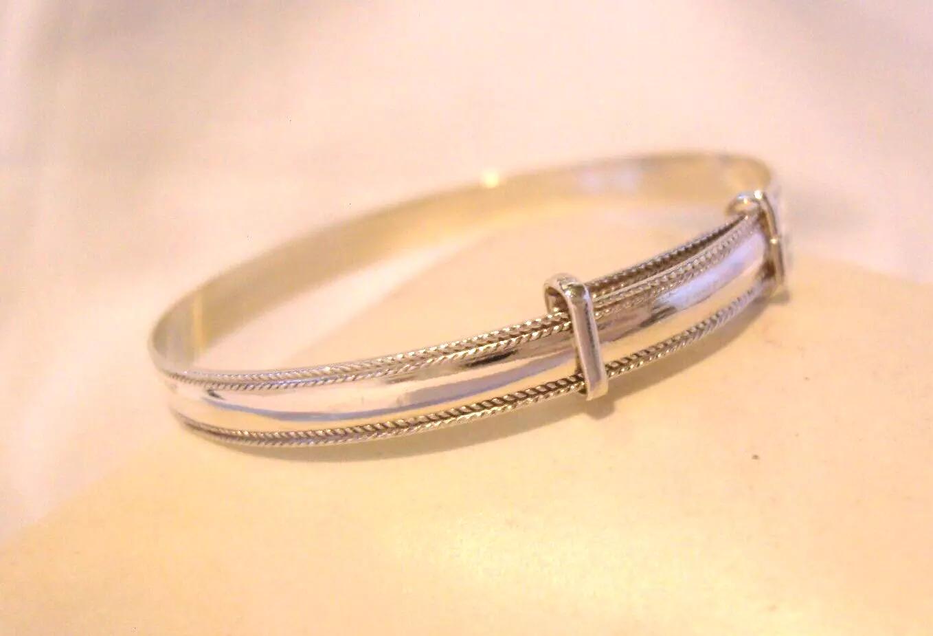 Christening Bangle Sterling Silver 1970s Baby Small Child Bracelet 5 1/2" L (1 of 7)
