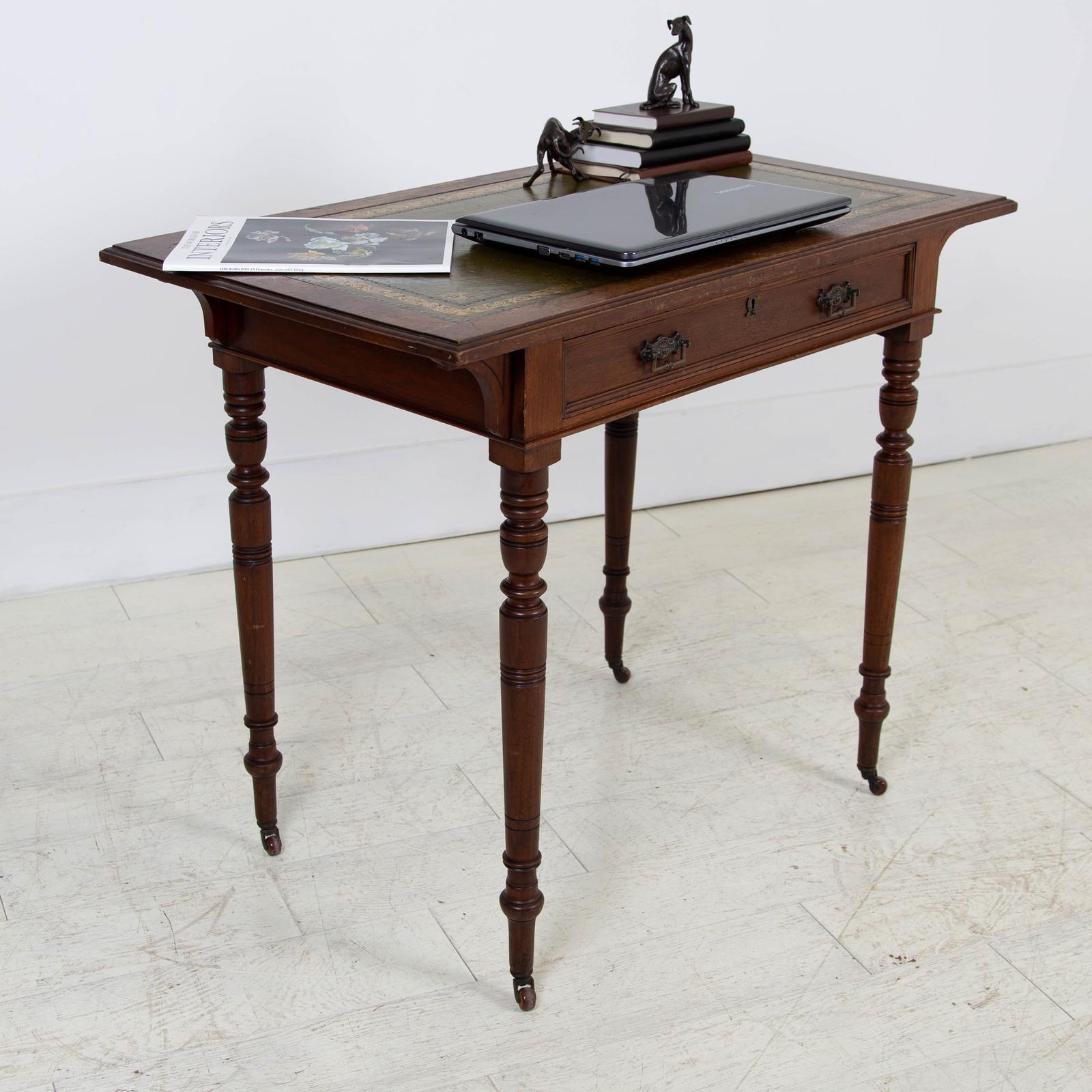 Attractive Petite Leather Topped Writing Desk Table c.1900 (1 of 13) Attractive Petite Leather Topped Writing Desk Table c.1900 (1 of 13)