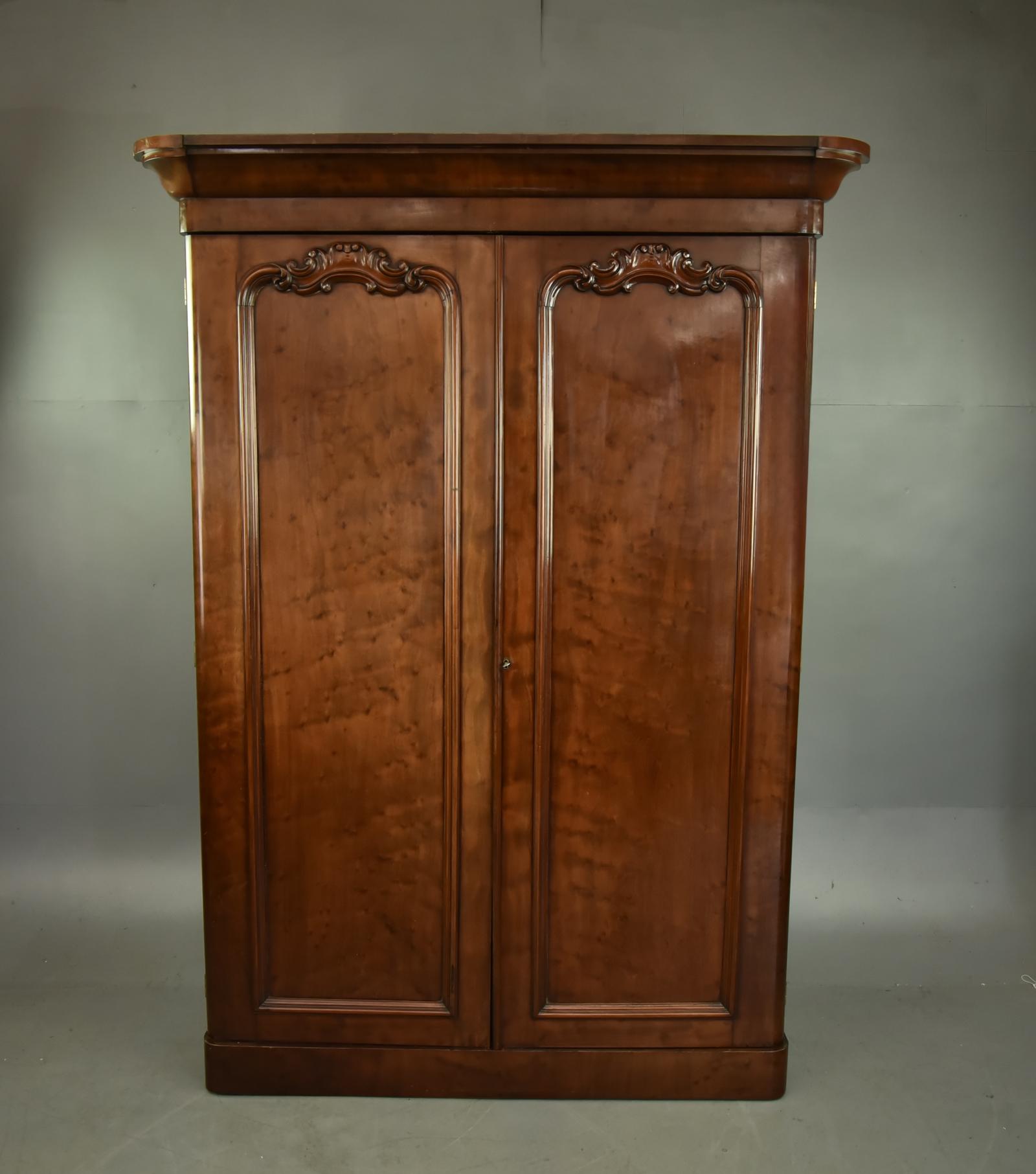 Victorian Mahogany Double Wardrobe Compactom (1 of 4) Victorian Mahogany Double Wardrobe Compactom (1 of 4)