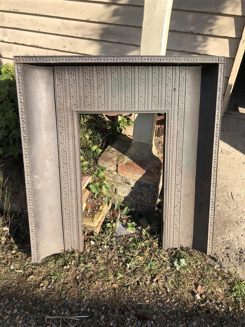 Antique Cast Iron Fire Place Insert or Surround (1 of 5) Antique Cast Iron Fire Place Insert or Surround (1 of 5)