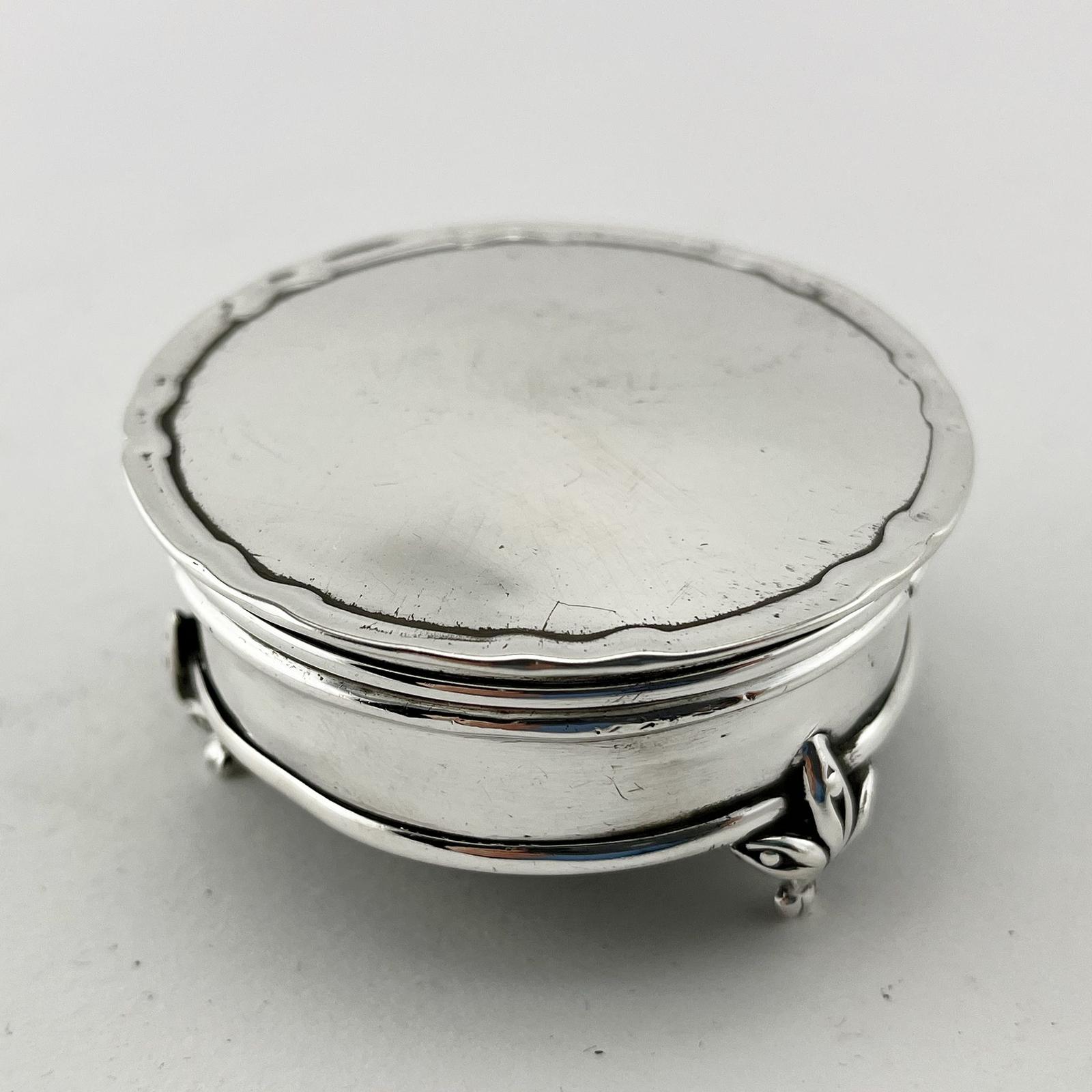 Sterling Silver Jewellery or Trinket Box with Chippendale Border (1 of 5) Sterling Silver Jewellery or Trinket Box with Chippendale Border (1 of 5)