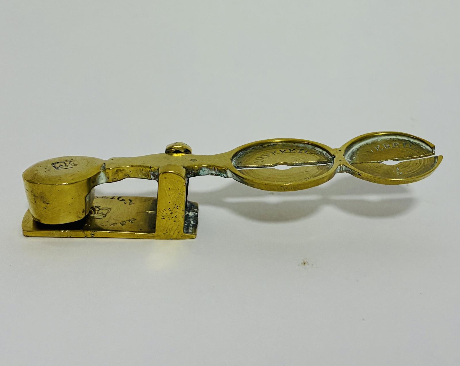 Victorian Sovereign Scales (1 of 7) Victorian Sovereign Scales (1 of 7)