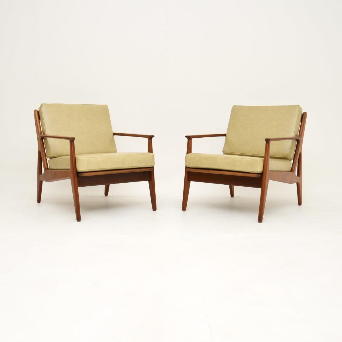 Pair of Danish Vintage Teak and Leather Armchairs by Arne Vodder (1 of 9)