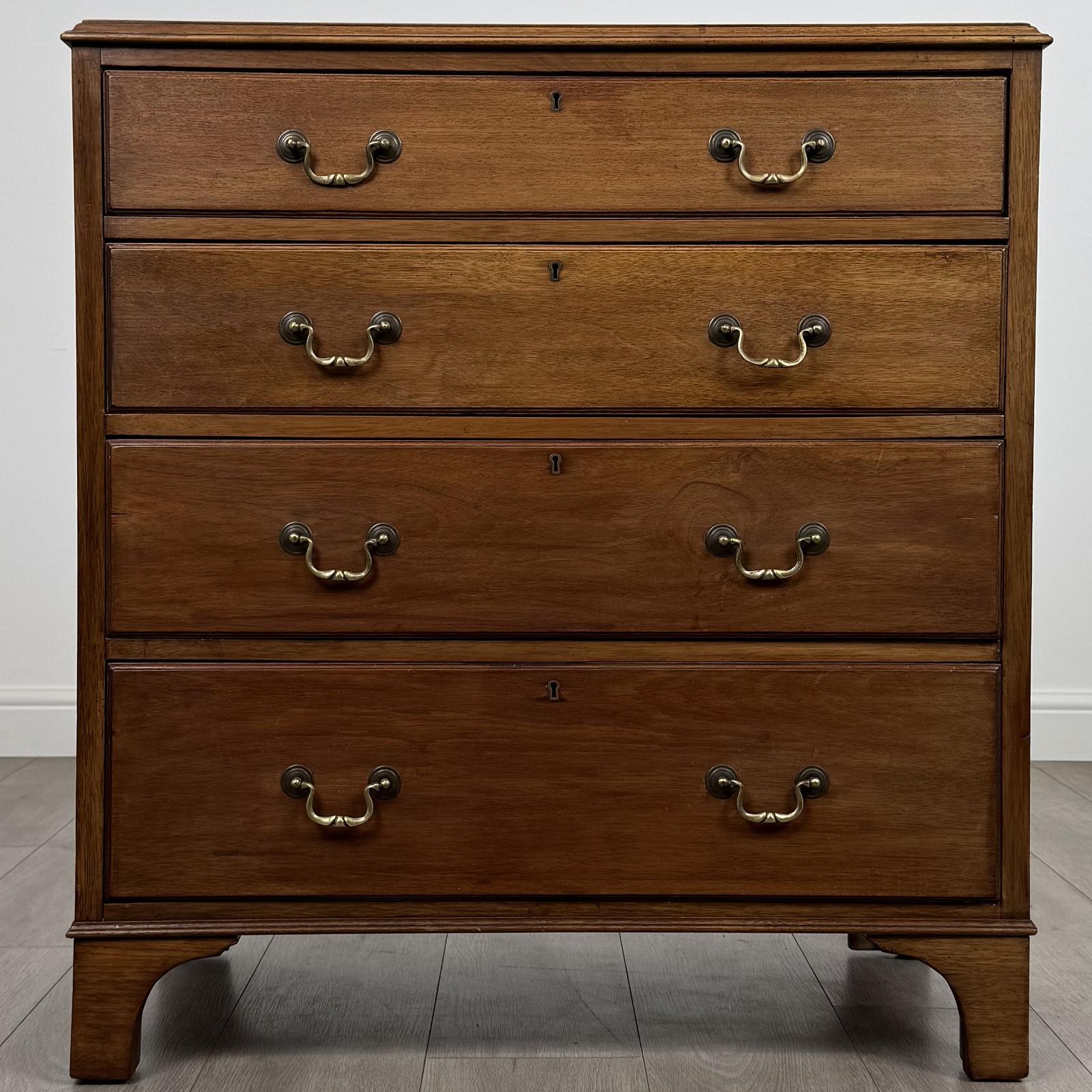 Antique 19th Century Good Quality Mahogany Chest of Drawers (1 of 11)