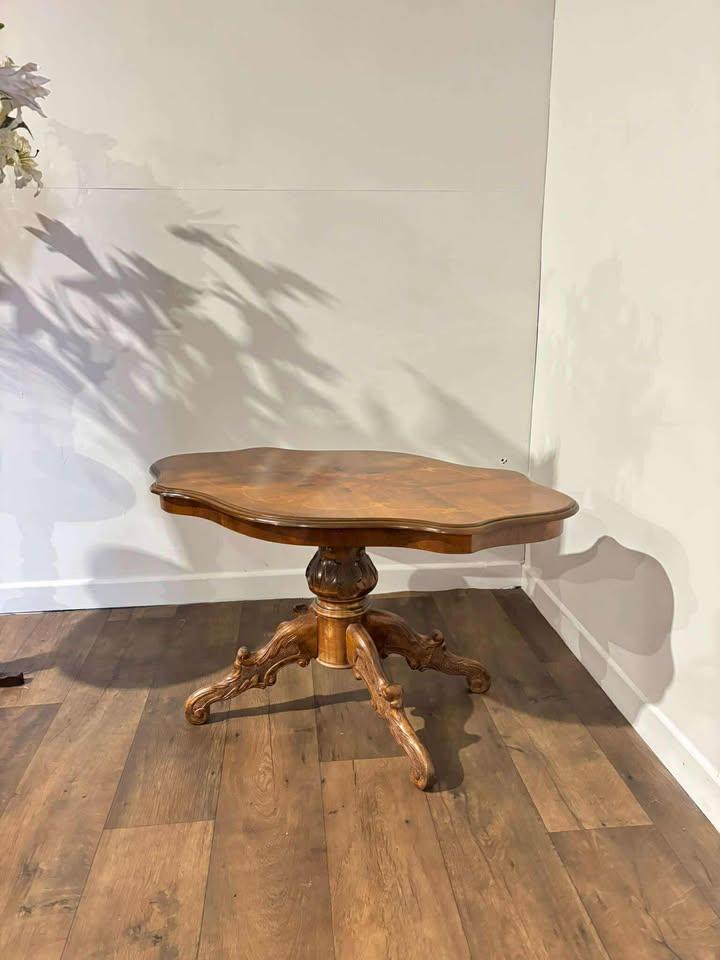 Reproduction Italian Walnut Inlaid Coffee Table (1 of 17)