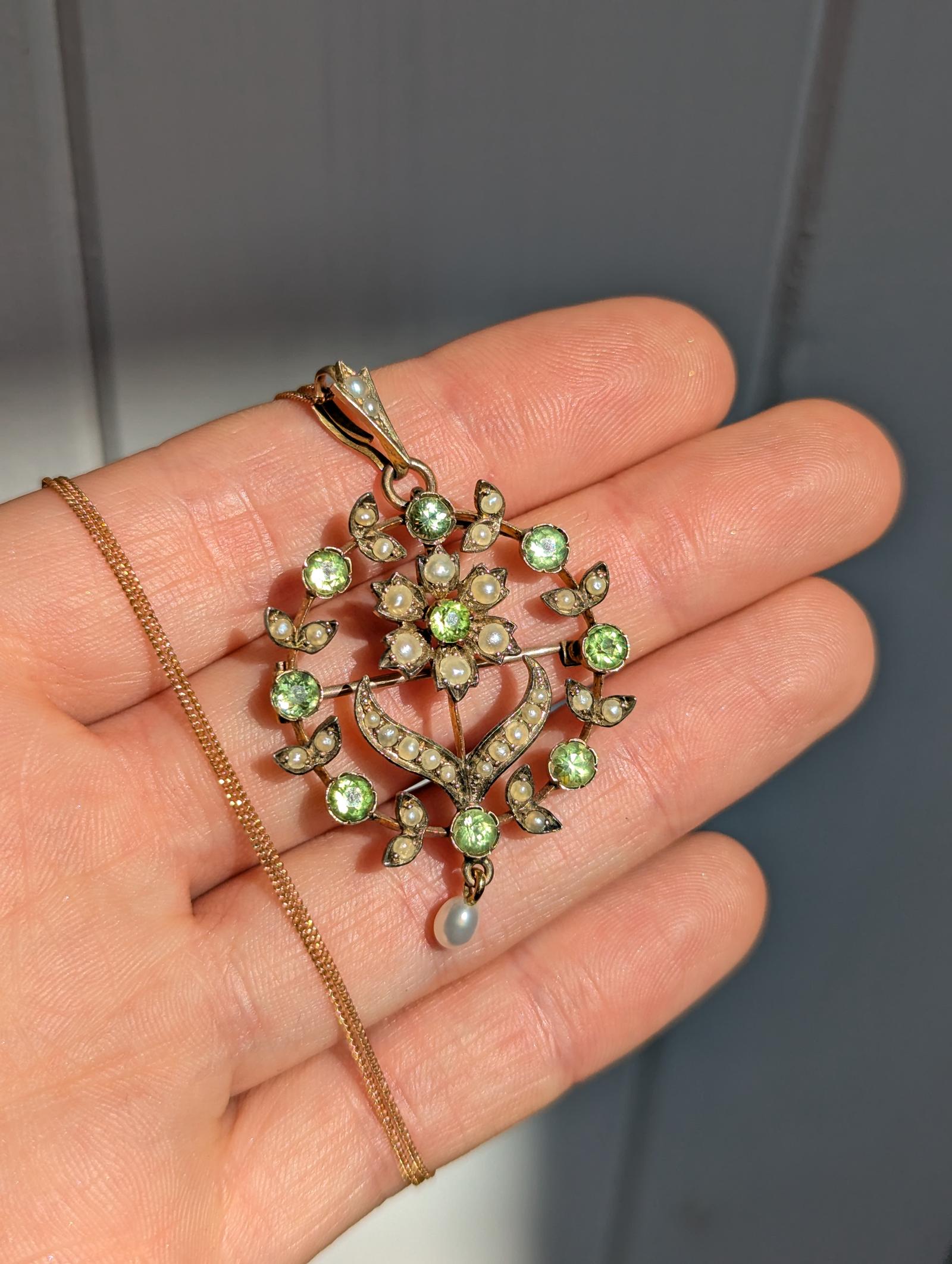 Edwardian 15ct Gold Peridot & Pearl Pendant / Brooch (1 of 5)